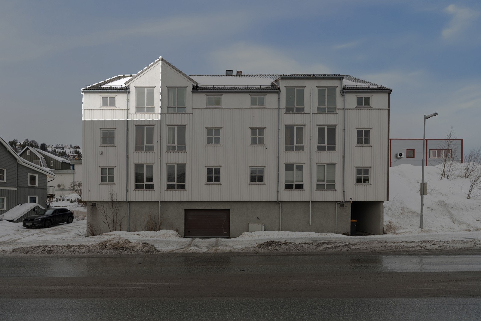 Flott 3-roms leilighet i øvre etasje med fantastisk utsikt! Galleribilde