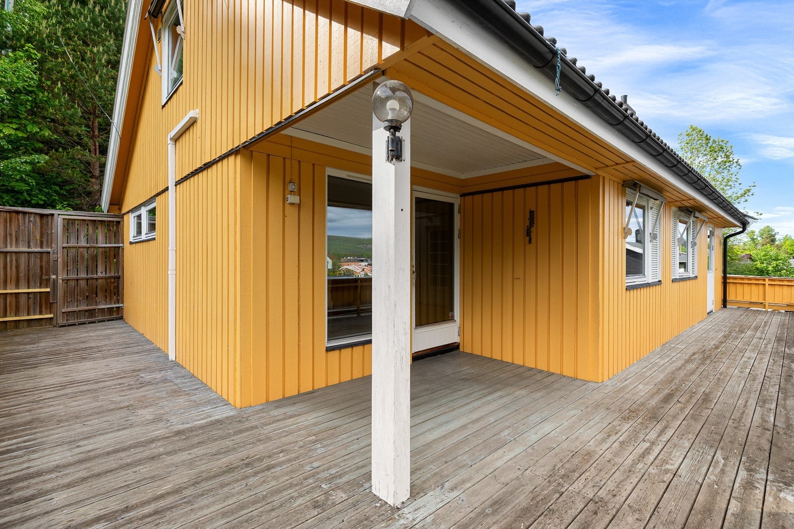 Terrasse utenfor stuen Galleribilde