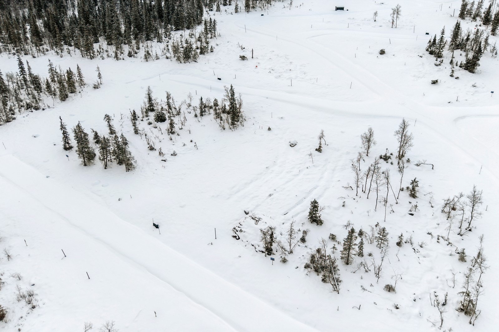Tomten har umiddelbar nærhet til Skeikampens langrennsløypenett, som byr på over 600 kilometer med preparerte spor. Galleribilde