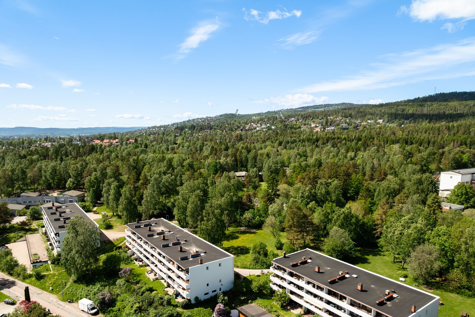 Utsyn mot Holmenkollen. Galleribilde