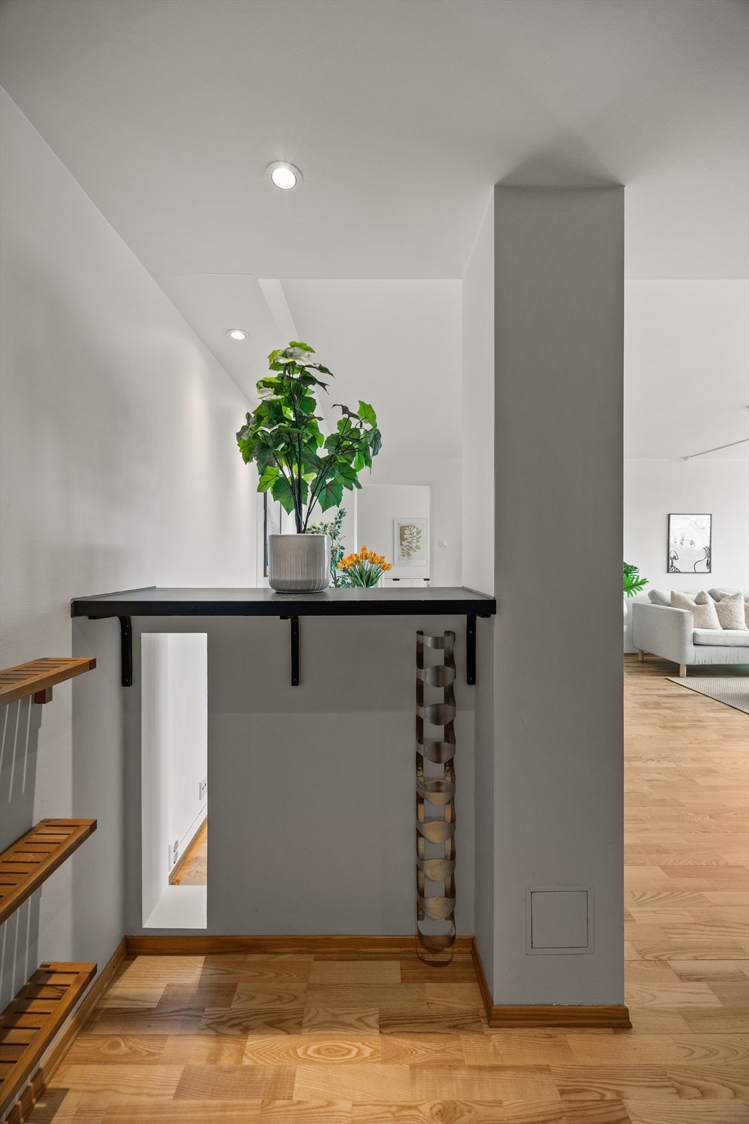Små detaljer og smarte løsninger bidrar til leilighetens karakter. Galleribilde