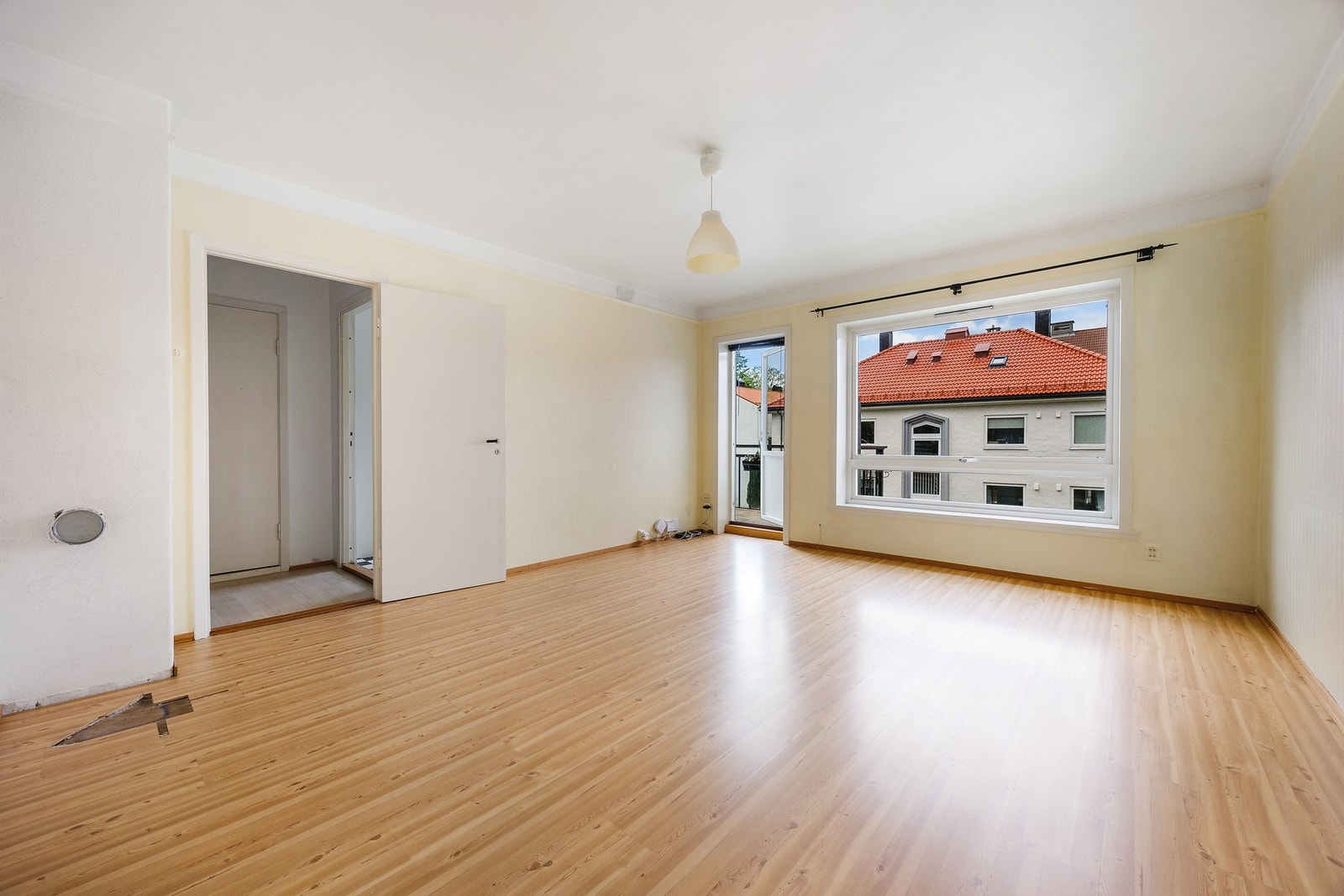 Leiligheten har eldre innredning og oppussing bør påregnes Galleribilde