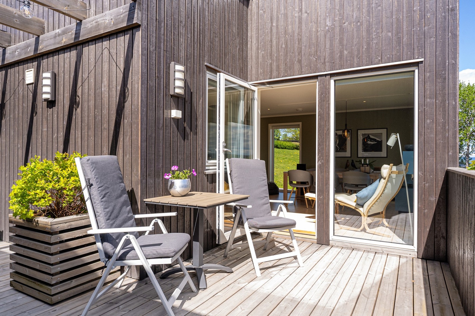 Området byr også på frisbeegolfbane, idylliske Eiktunet med kafé og museum, samt naturopplevelser som kan nytes i alle årstider. Galleribilde