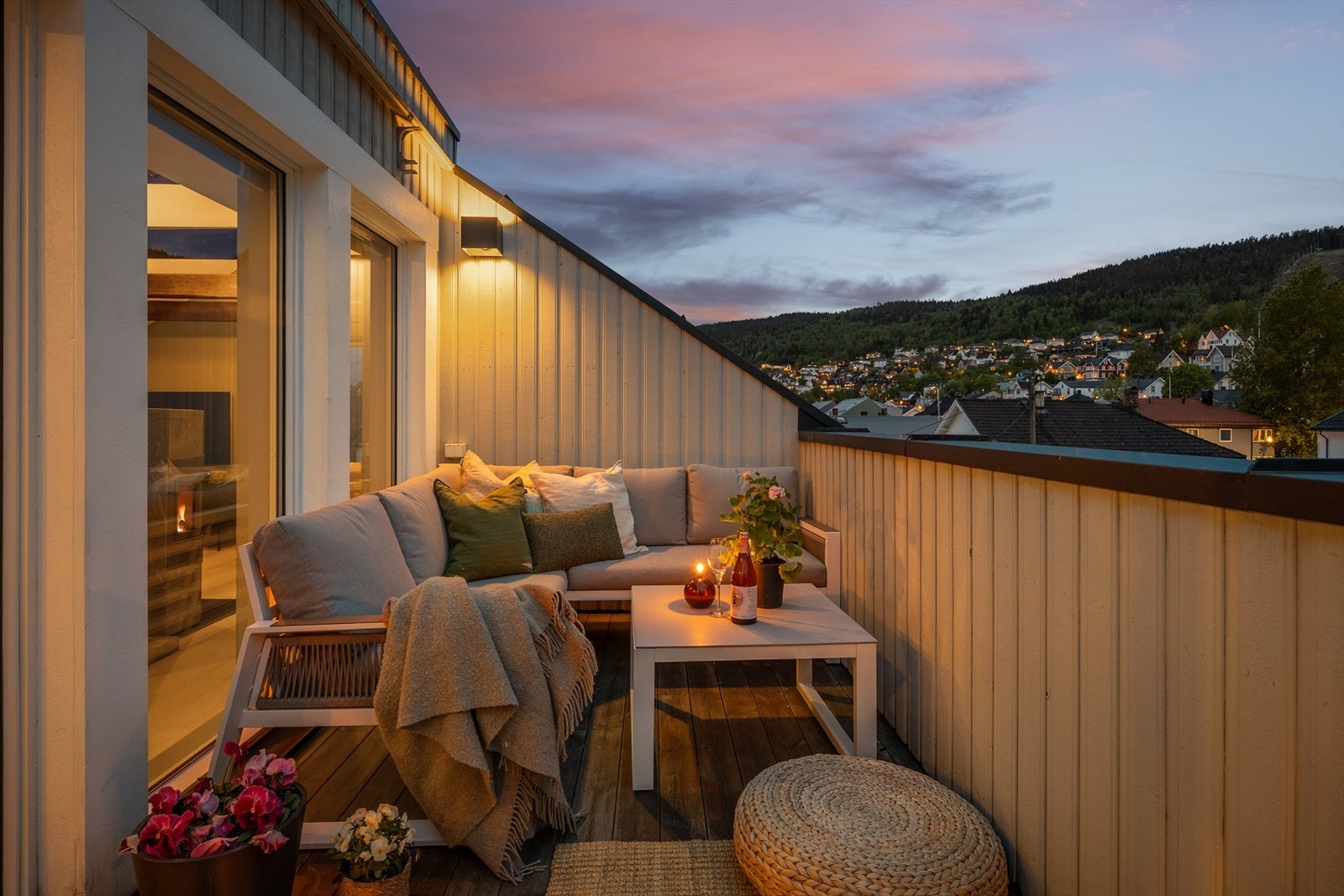 Privat takterrasse med gode solforhold og nydelig utsikt Galleribilde