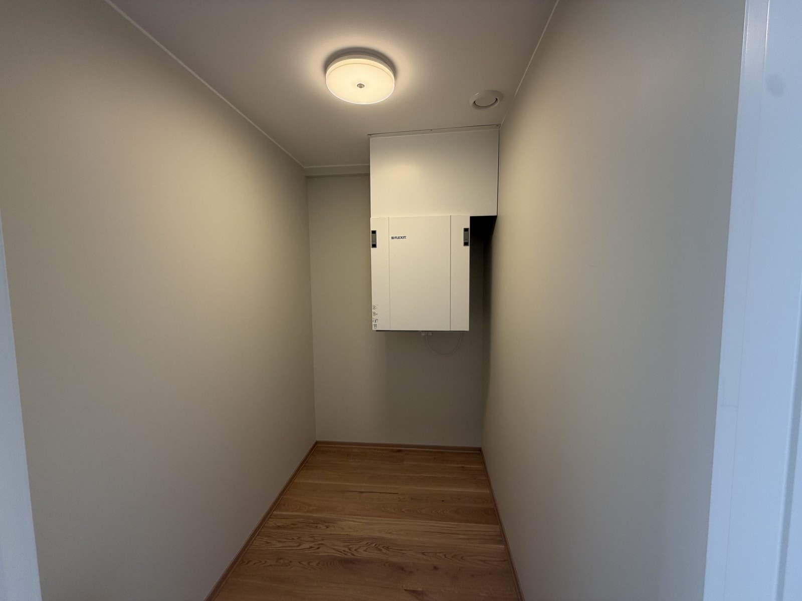 Innvendig bod. Galleribilde