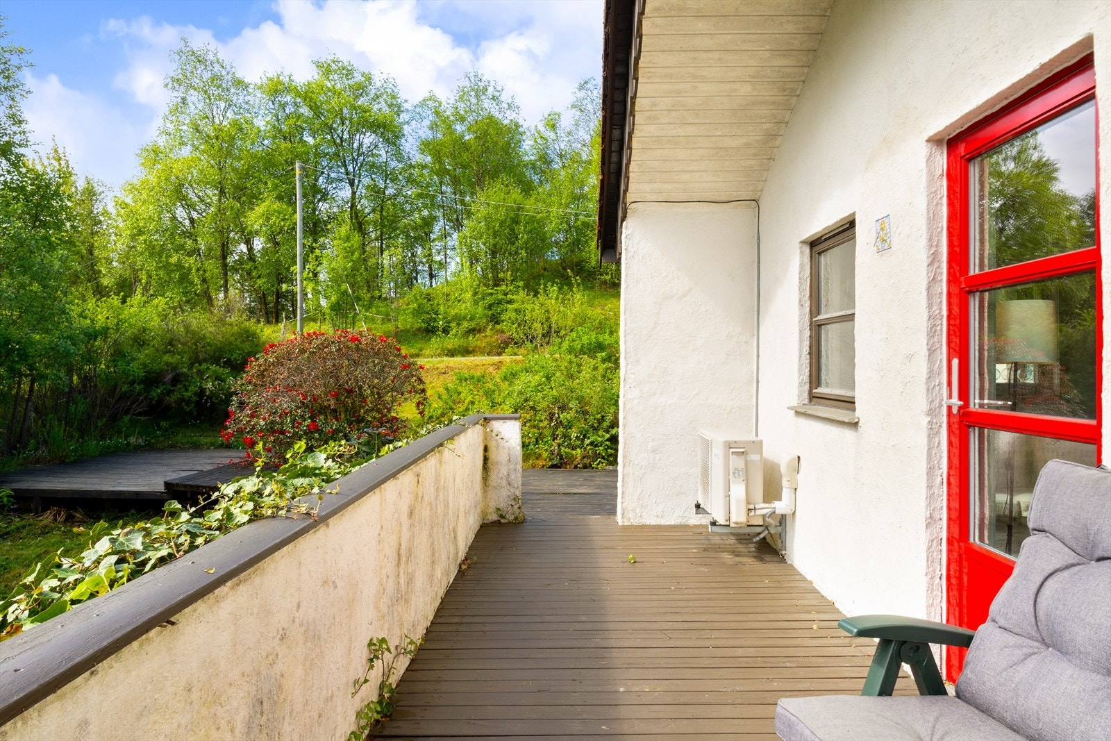 Herlig terrasse på hele 44 m², med utgang fra stue. Galleribilde