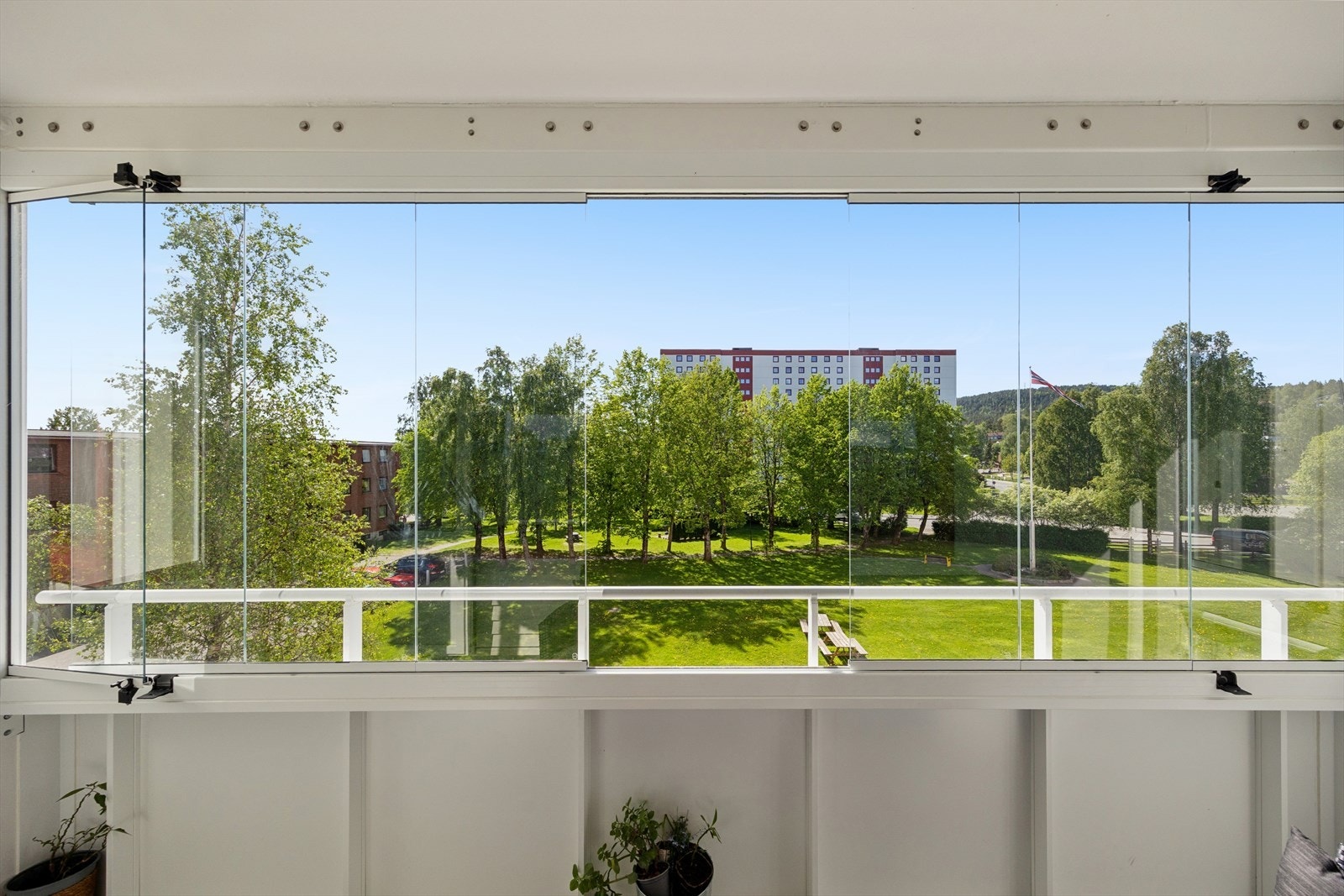 Borettslaget gjennomførte oppussing av balkongene i 2025. Galleribilde