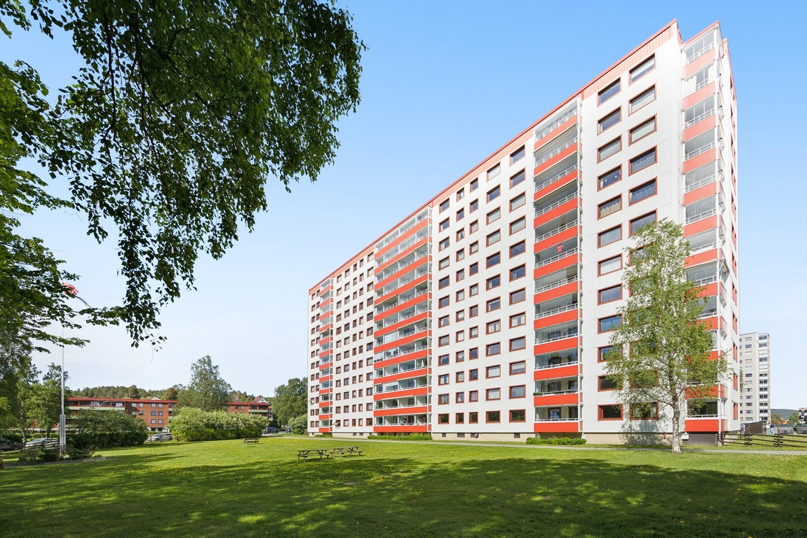 Mellomgården Borettslag består av 308 boliger. Galleribilde