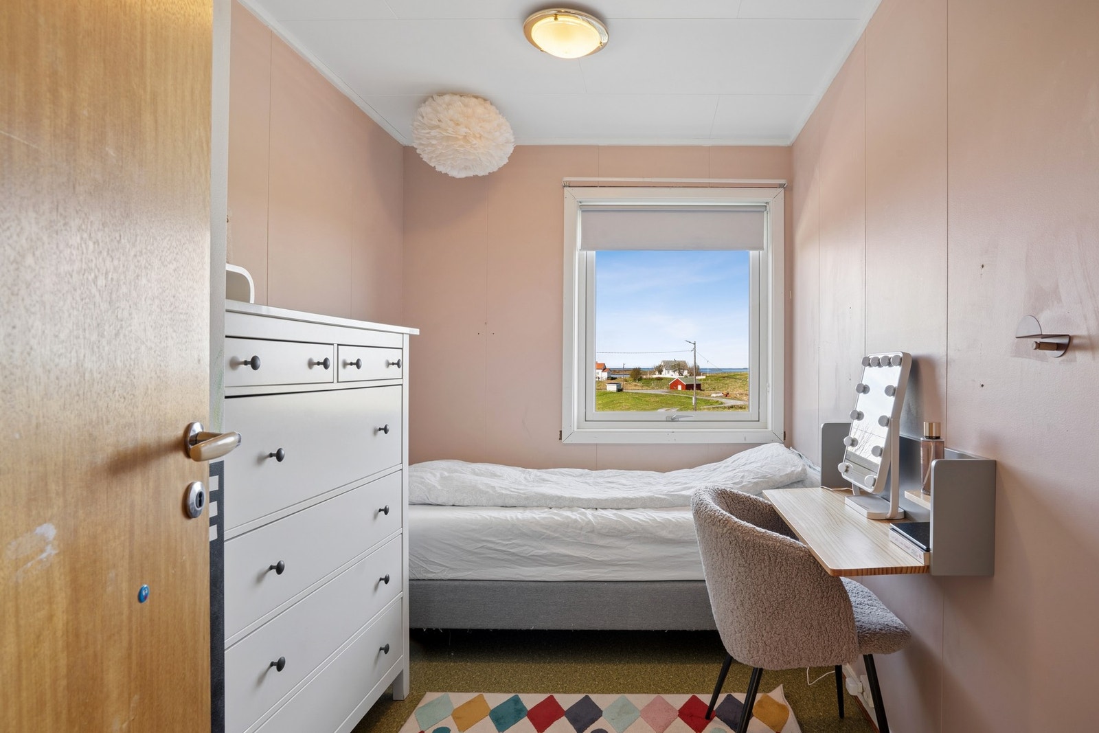 Det tredje soverommet, med plass til seng og skrivepult. Galleribilde