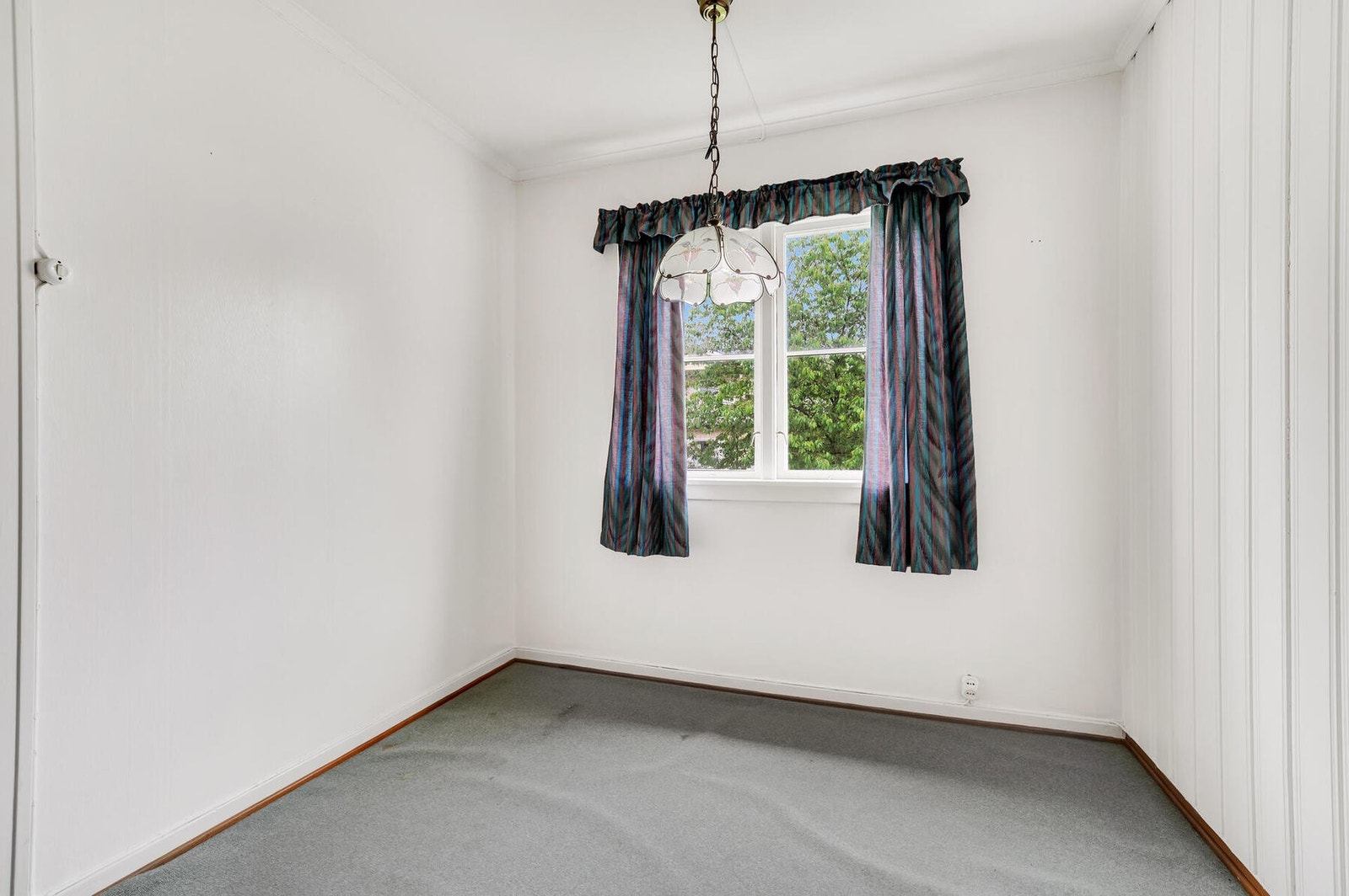 Soverom av god størrelse også i 2.etasjen. Galleribilde