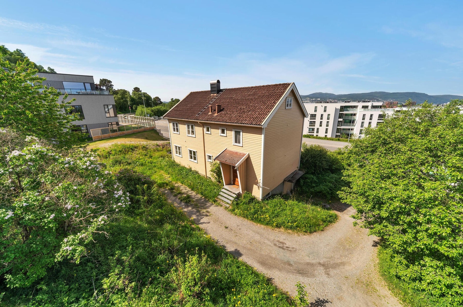 Boligen har renoveringsbehov og anses som et oppussingsprosjekt. Galleribilde