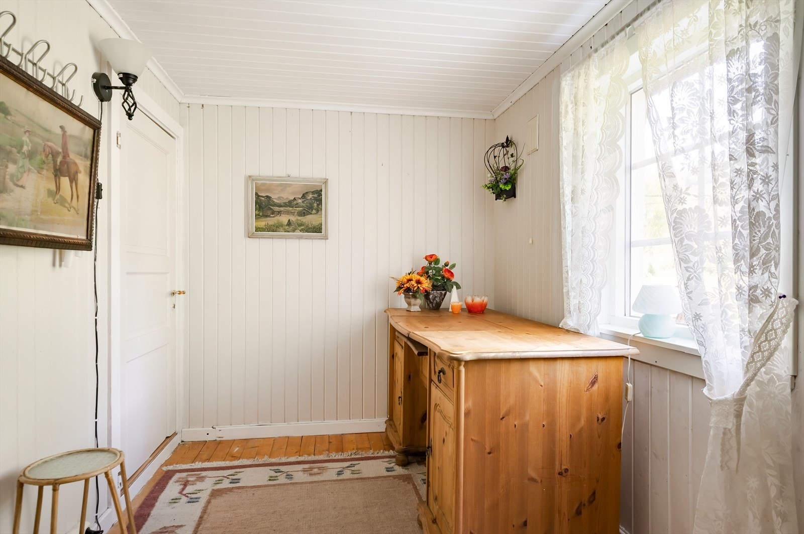 Soverom 3 er i dag innredet som et kontor, men passer også fint som barnerom eller gjesterom. Galleribilde
