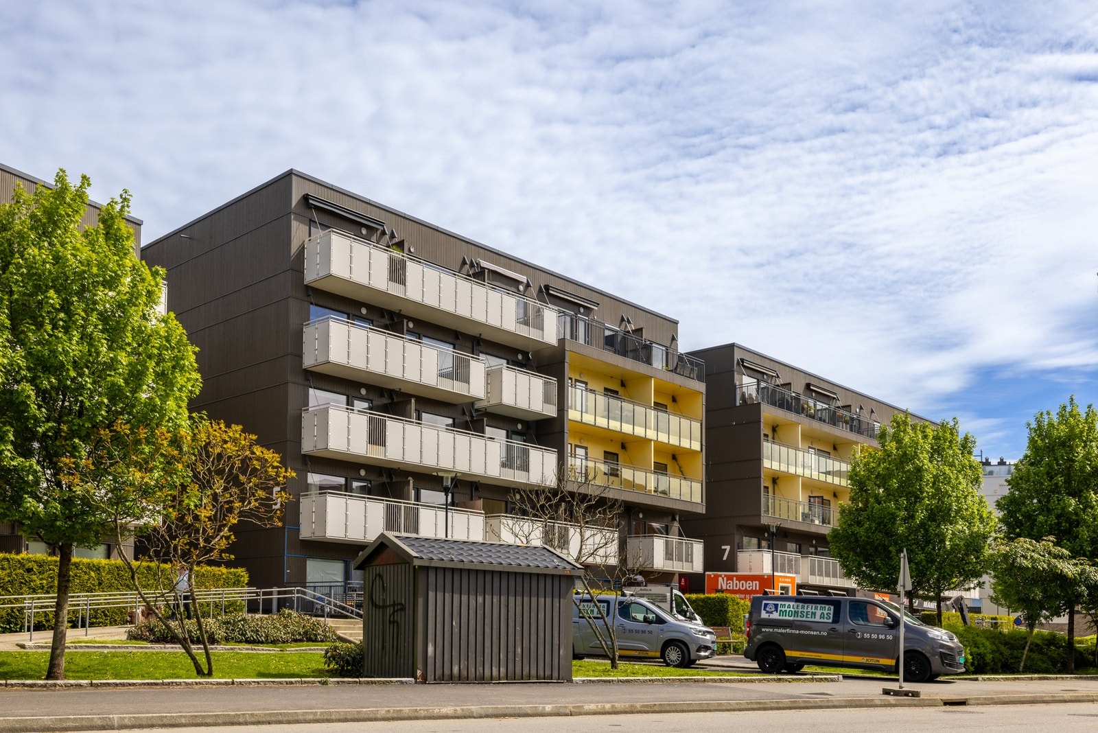 Garasjeplass i felles, underjordisk anlegg kan kjøpes mot tillegg - konferer megler. Galleribilde