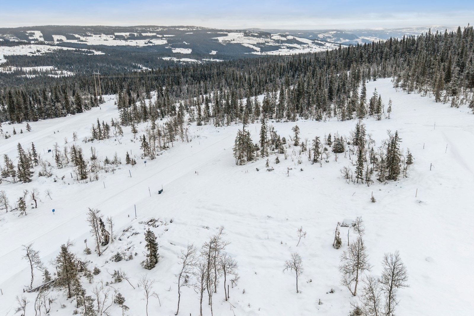 Skeikampen Alpinsenter er kun en kort kjøretur unna, med 21 nedfarter og 11 heiser for alle nivåer. Galleribilde