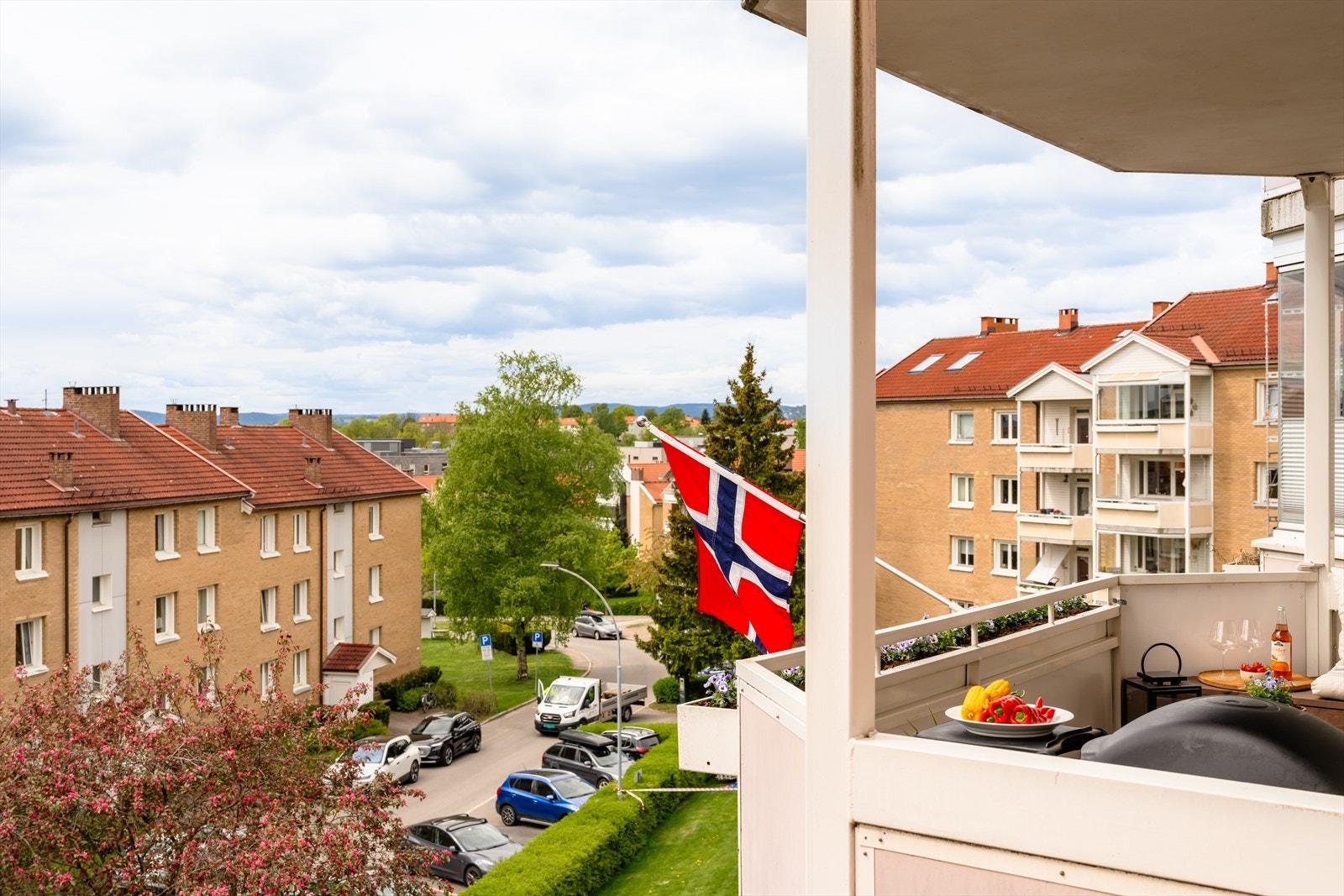 I dag består Lilleberg borettslag av 373 leiligheter fordelt på 20 blokker og 3 rekker med rekkehus (28 stk). Galleribilde