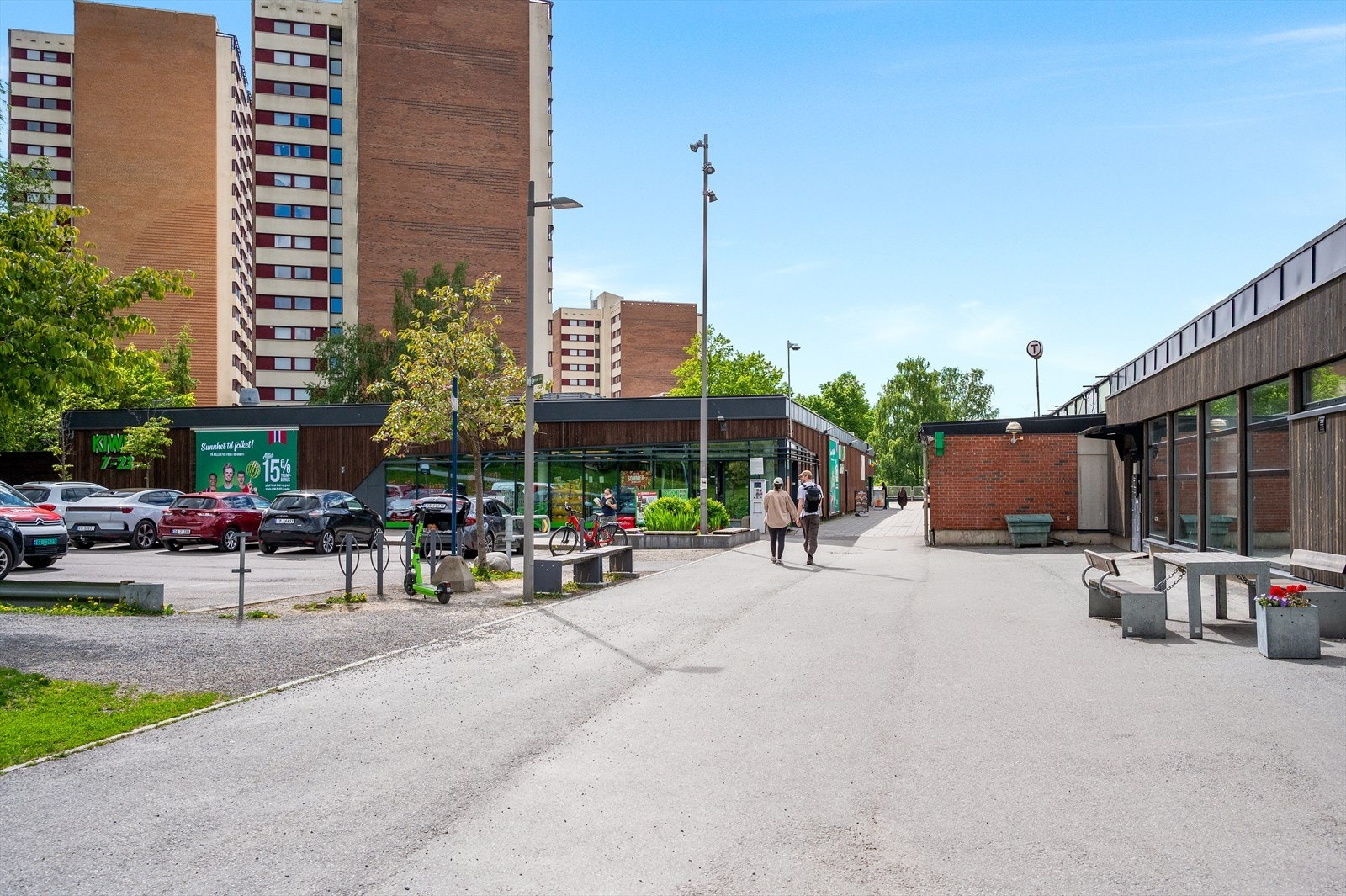 Borettslaget har en sentral beliggenhet på Trosterud med nærhet til matvarebutikk og T-bane. Galleribilde