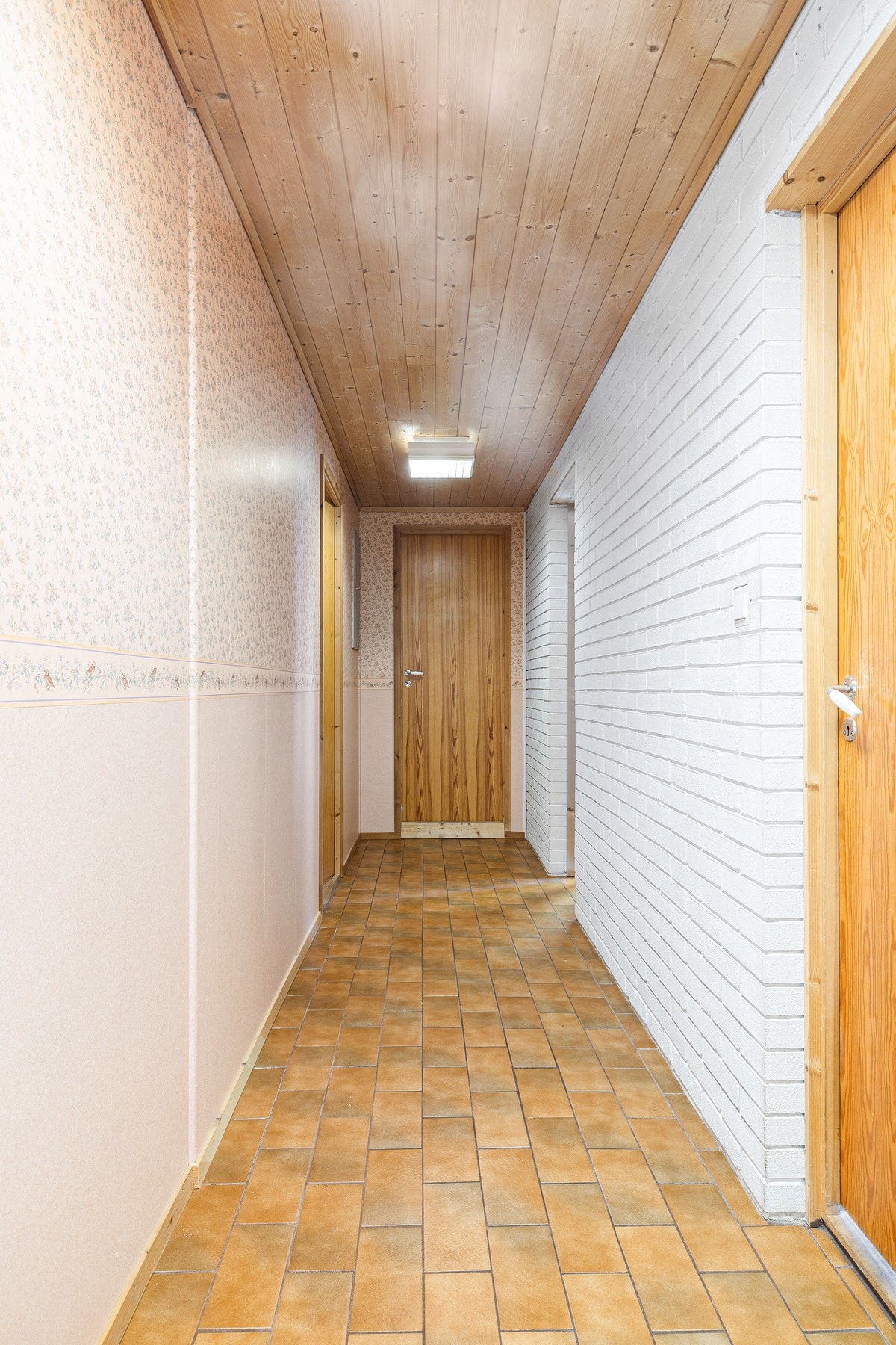 Etasjen tilbyr mye areal til oppbevaring, samt plass til hele familien. Galleribilde