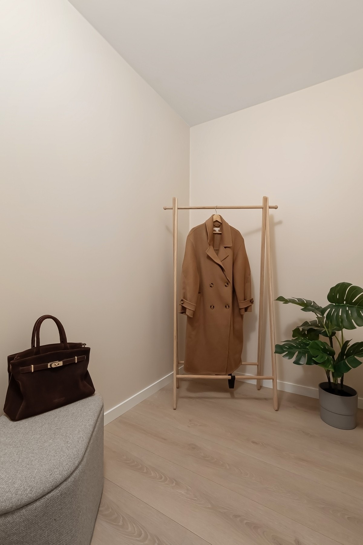 Praktisk walk-in vis-a-vis soverommet Galleribilde