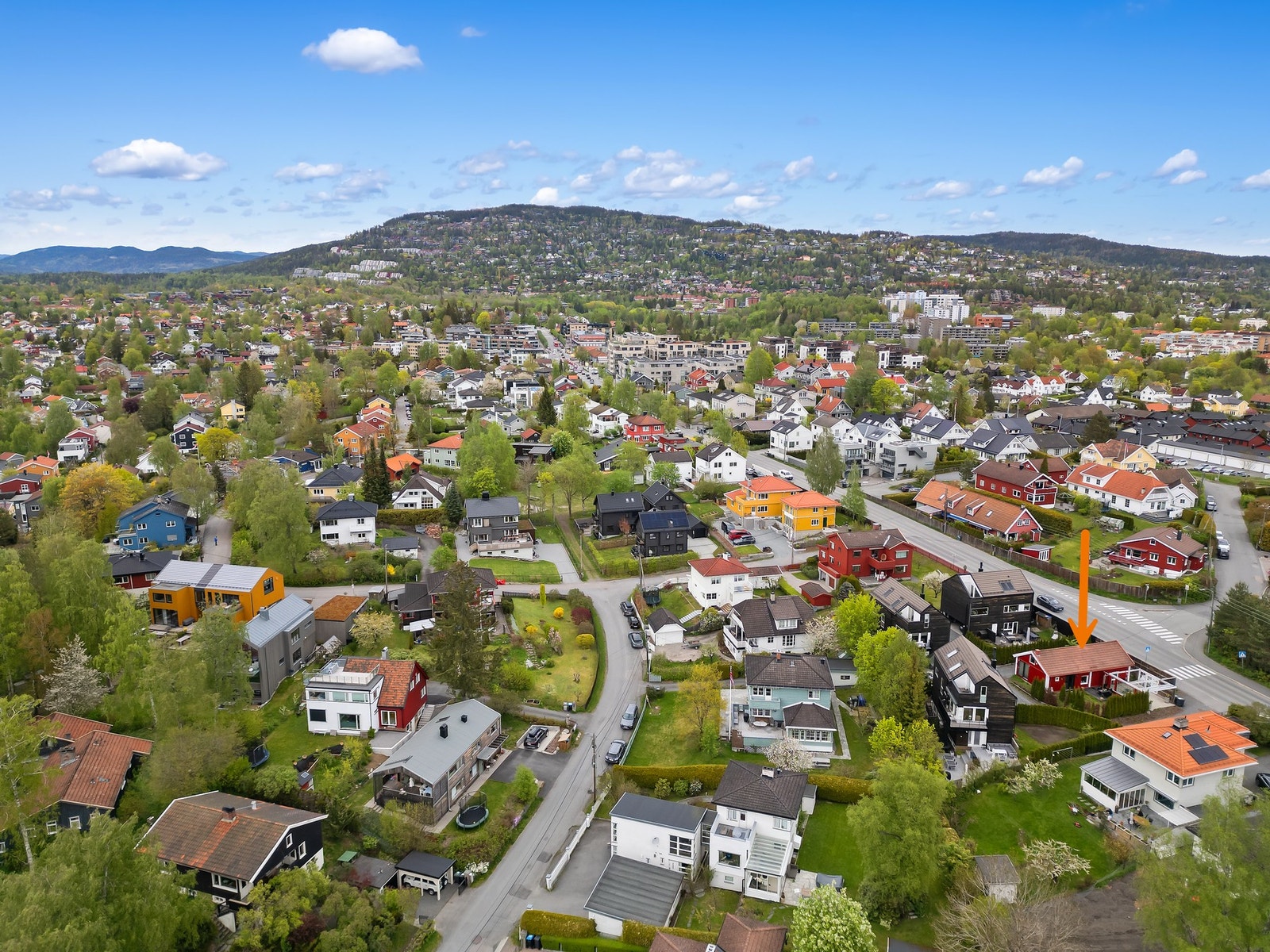 Kort vei til Bogstad med sykkel/tur- og skiløyper, bademuligheter samt golfbane Galleribilde