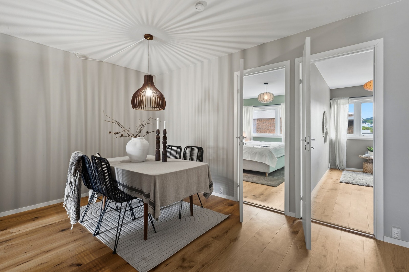 Flott 1-stavs parkettgulv i hele leiligheten. Galleribilde
