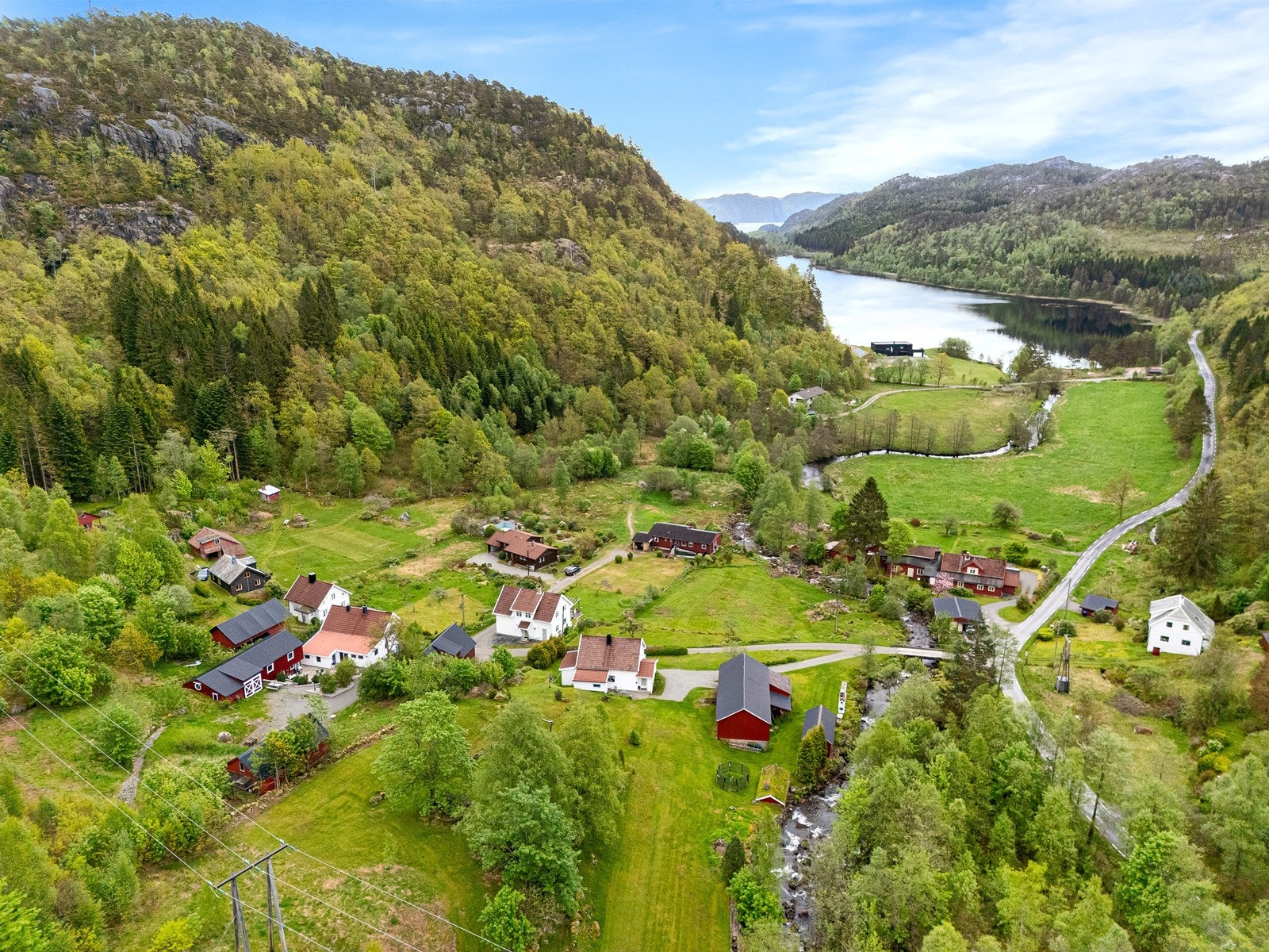 Koselig beliggenhet på Midtfjellse. Galleribilde