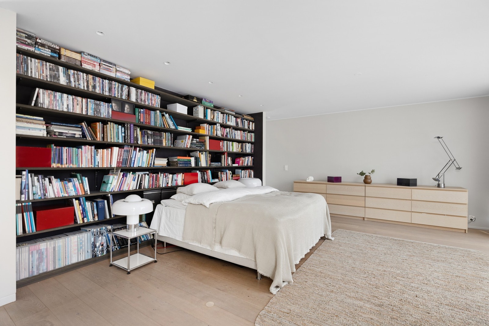 Master bed-room Galleribilde