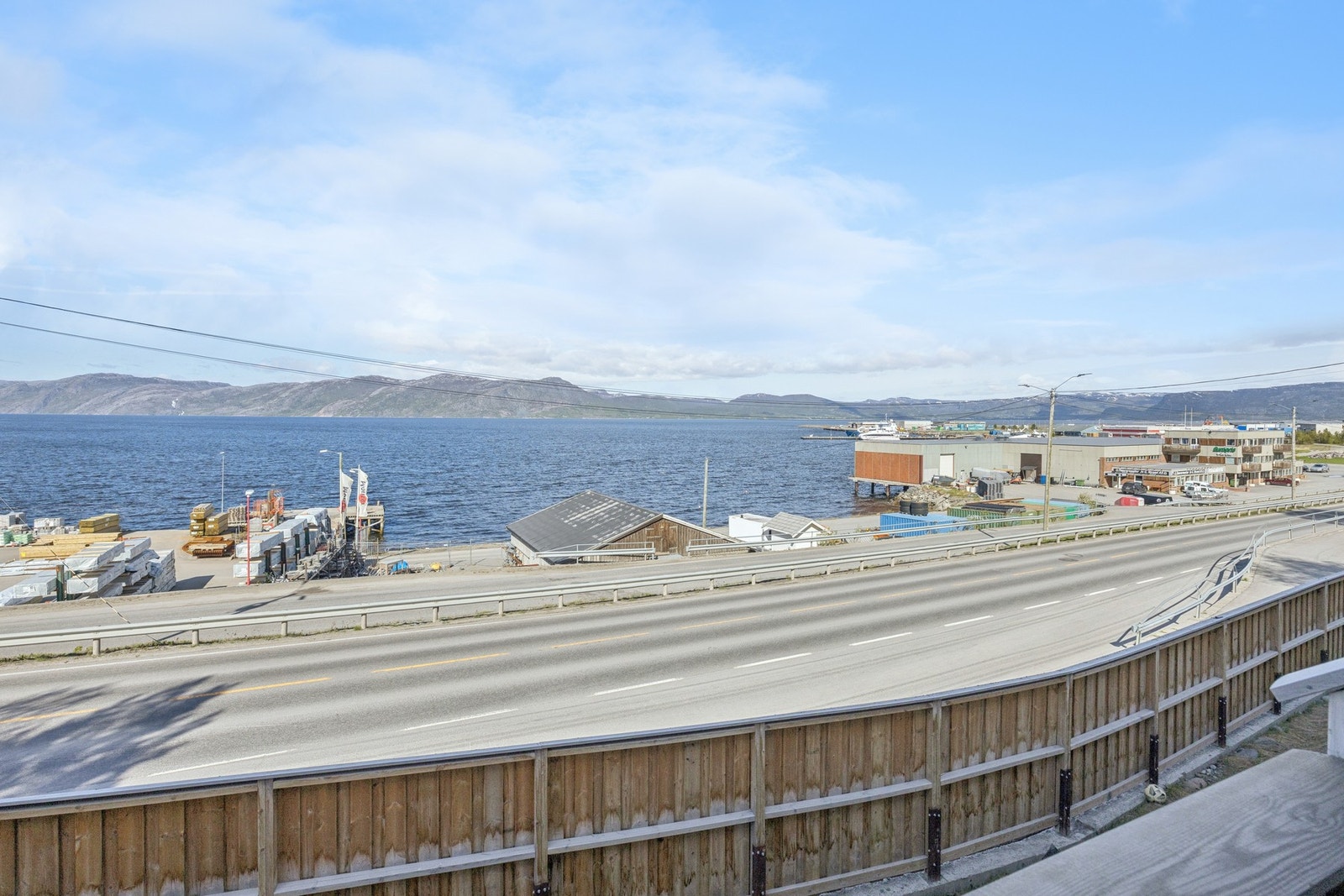 Utsikt fra terrassen. Galleribilde