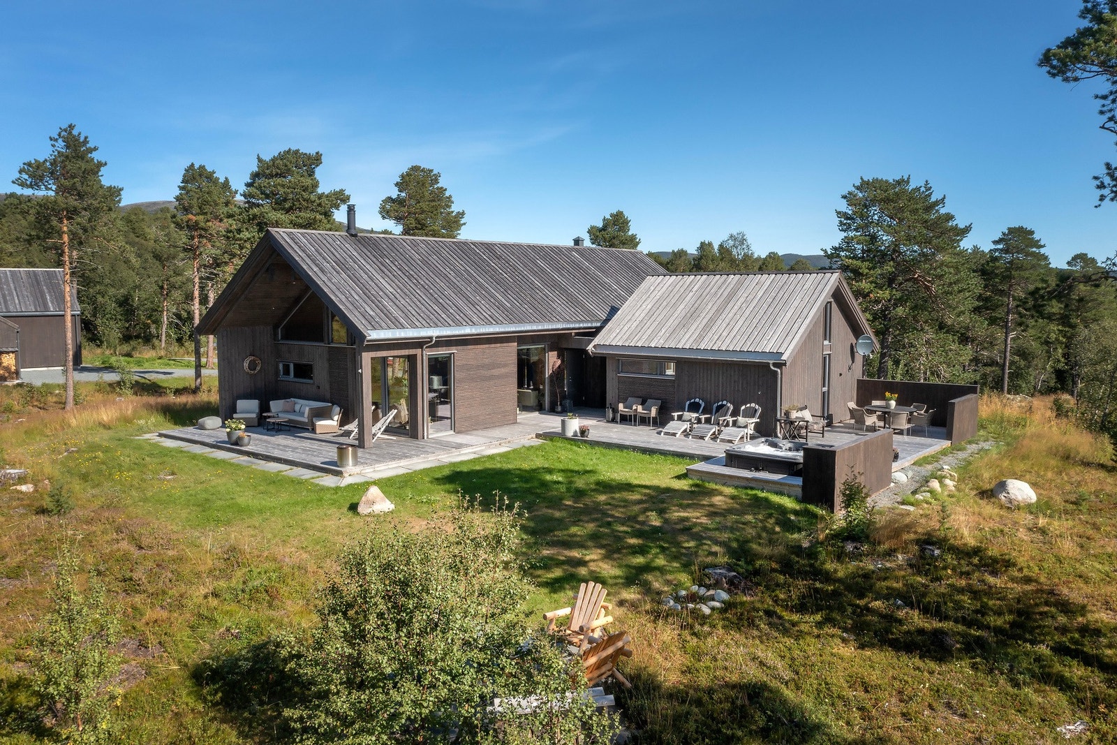 Dette er en nydelig og moderne funkishytte med hele 5 soverom. Galleribilde