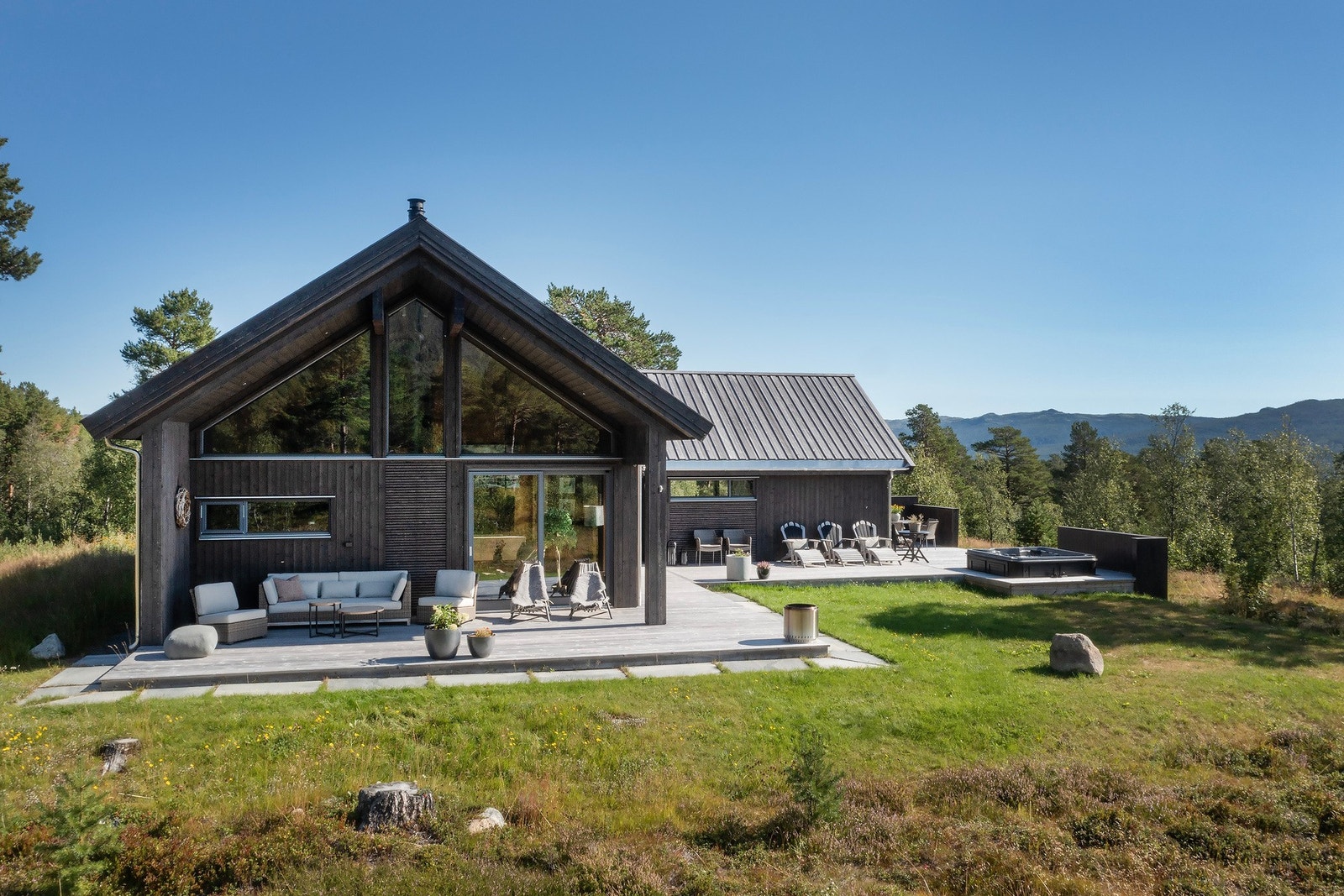 Per Hårstad v/EiendomsMegler1 har gleden av å presentere Skogmyra 25. Galleribilde