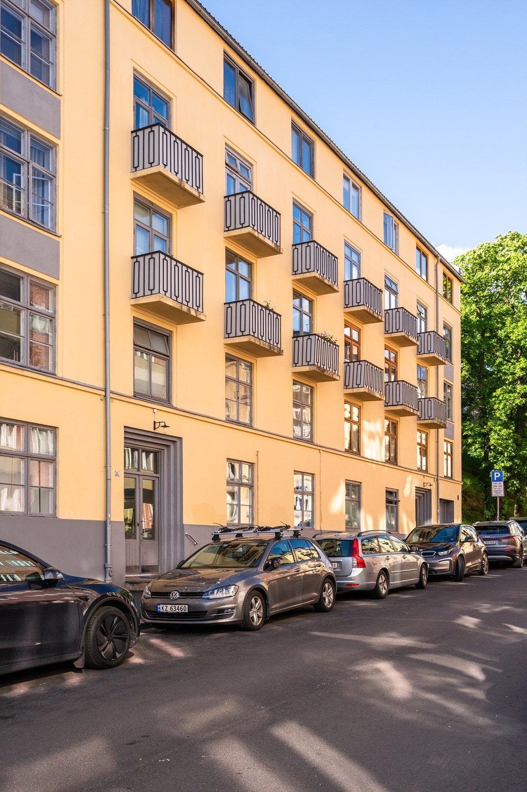 Laget har IN-ordning på fellesgjeld. Dette betyr at fellesgjeld kan innfris og felleskostnadene pr måned blir lavere. Ved full innfrielse av andel fellesgjeld blir felleskostnader ca 4 900,-/mnd. Galleribilde