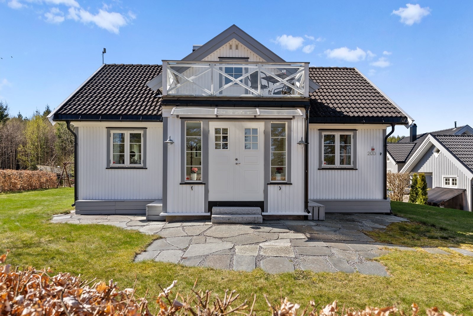 Velkommen inn i en svært innbydende og flott bolig! Galleribilde
