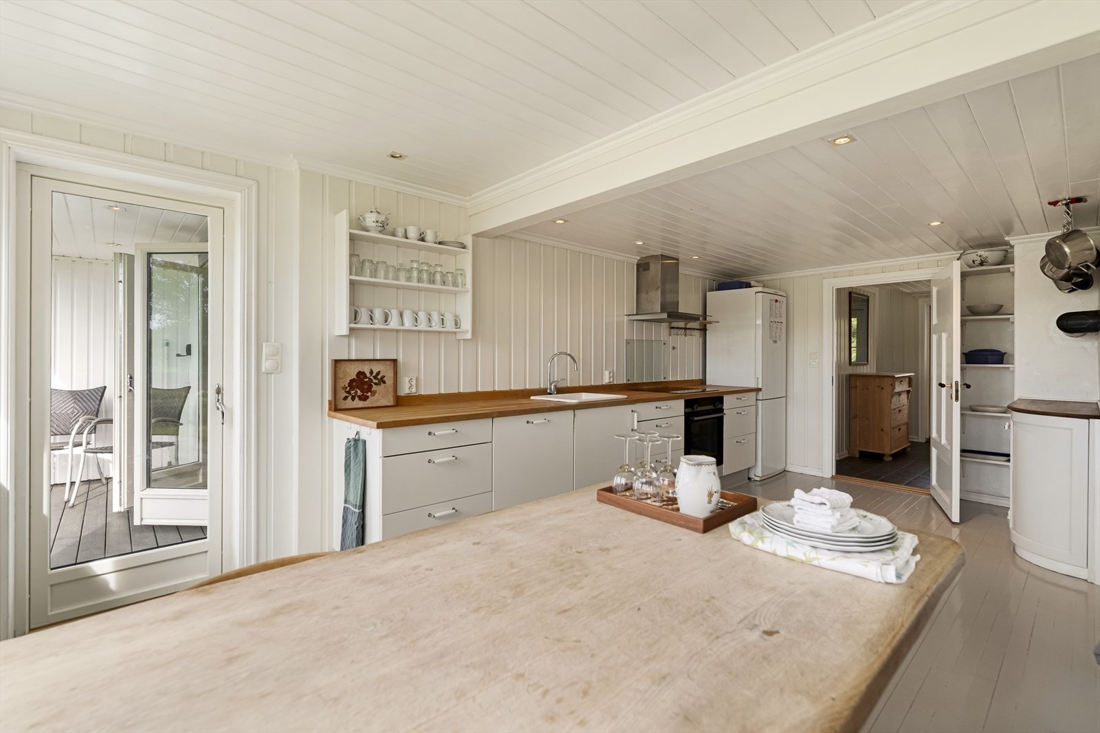 Her er det god plass til et langbord hvor hele familien kan samles til hyggelige måltider. Galleribilde