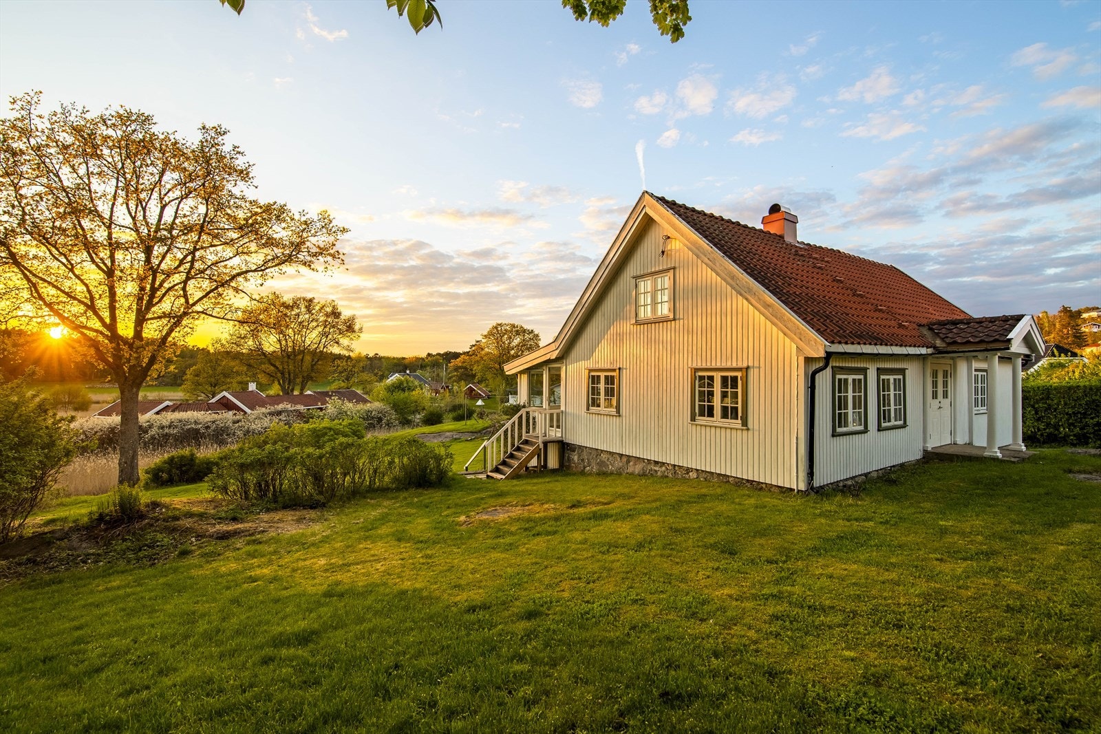 Nordvik Eiendomsmegling v/Christoffer Kvalshaugen ønsker deg velkommen til flotte Vestveien 336. Foto: Fotograf Magik Galleribilde