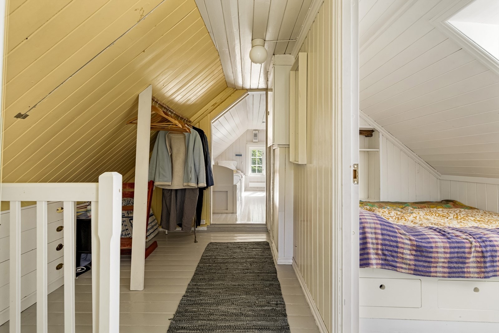 I gangen er det godt med oppbevaringsmuligheter. Galleribilde