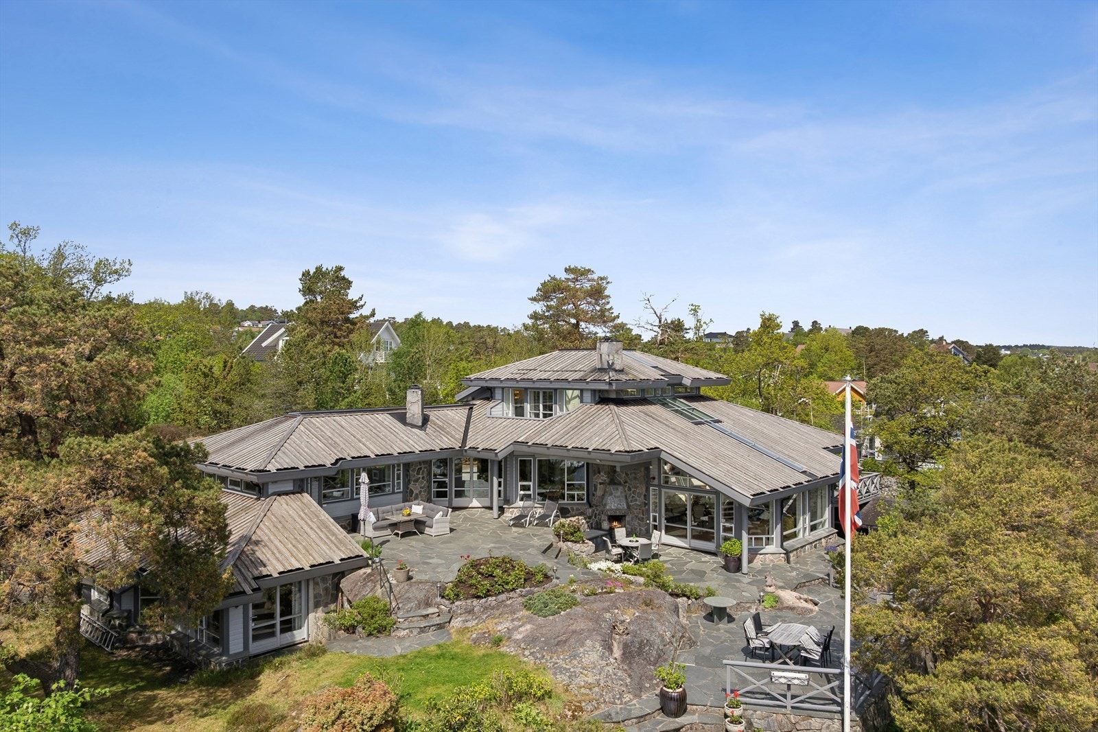 Arkitekttegnet enebolig med særpreg! Galleribilde