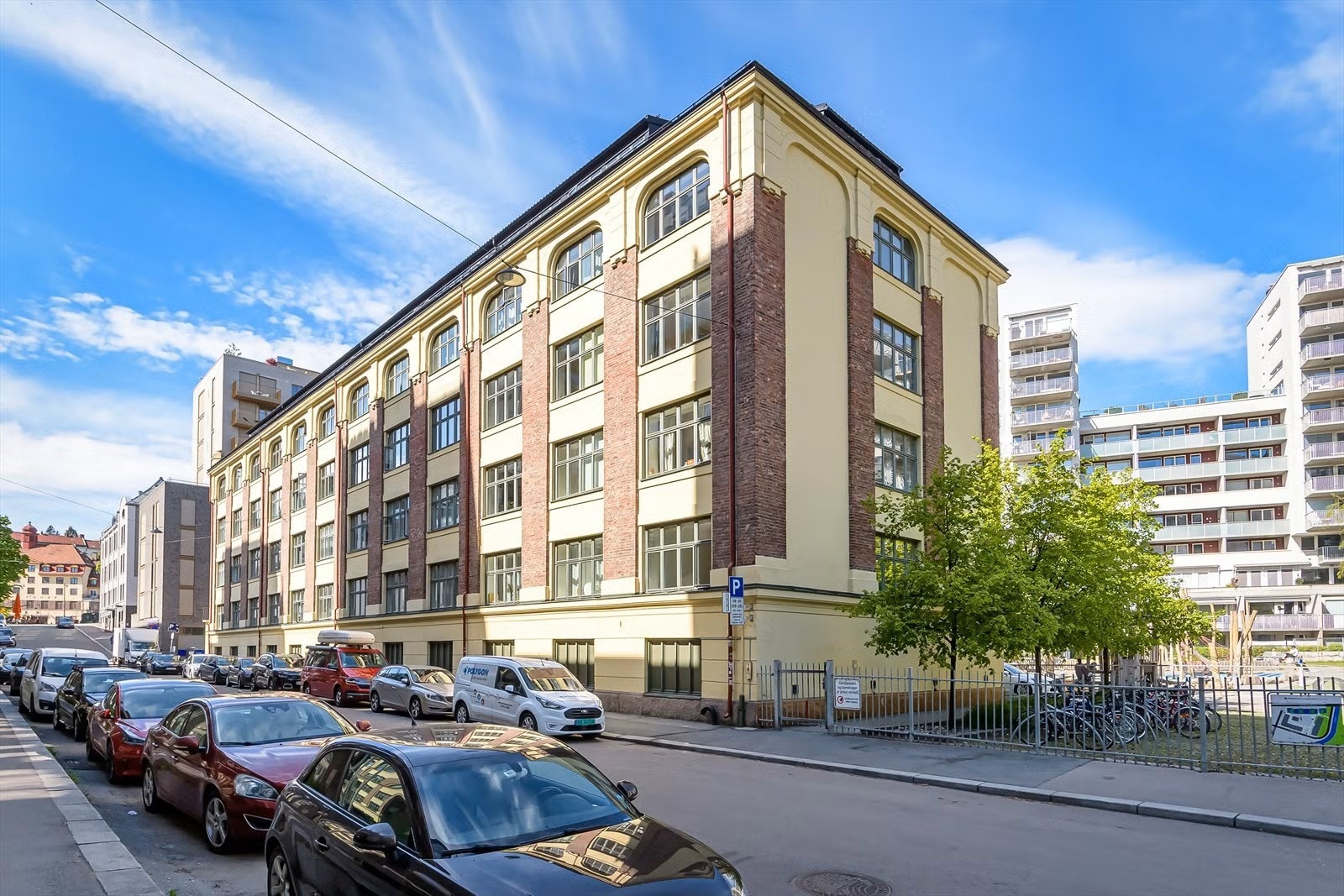 Stilig fabrikkbygning fra 1899 som ble omgjort til leiligheter i 2014. Galleribilde