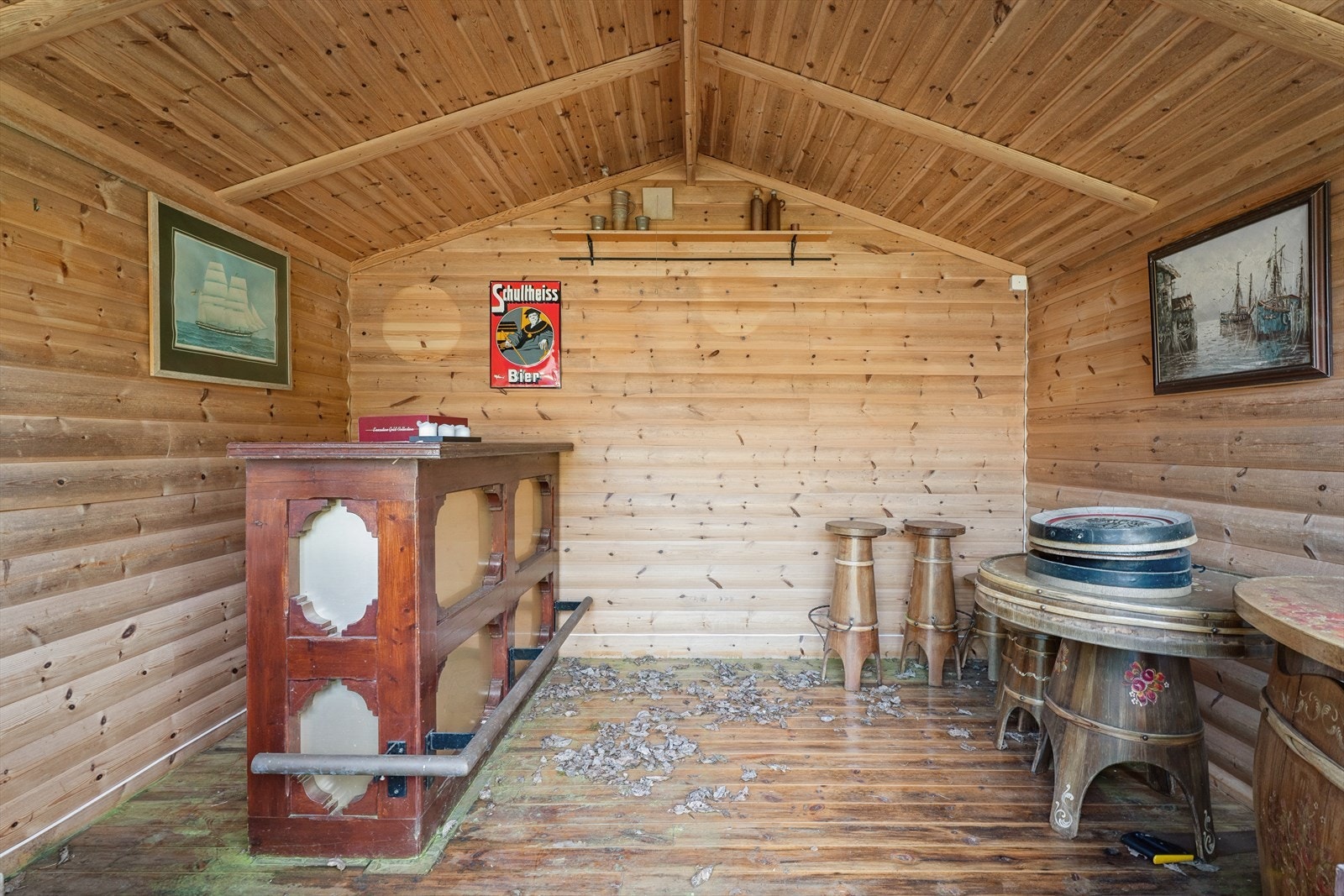 Koselig utebod med sjarmerende preg, godt egnet som et enkelt oppholdssted hvor man kan nyte rolige kvelder. Galleribilde