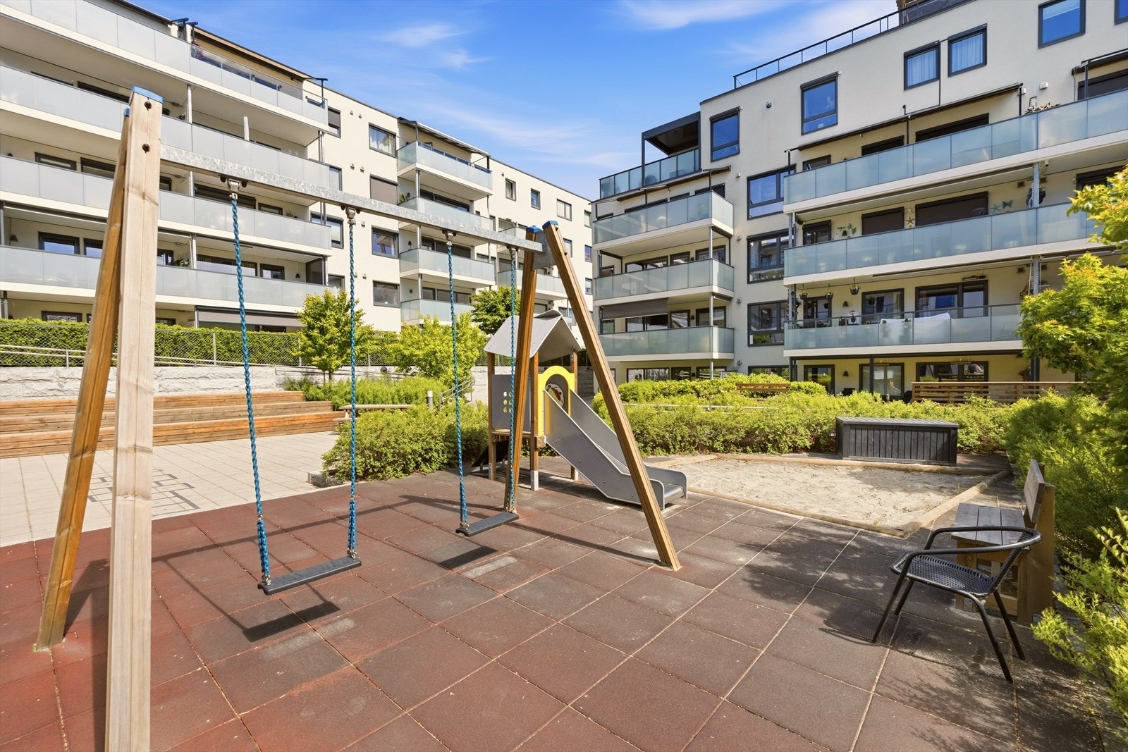 Felles lekeplass i atriumet Galleribilde
