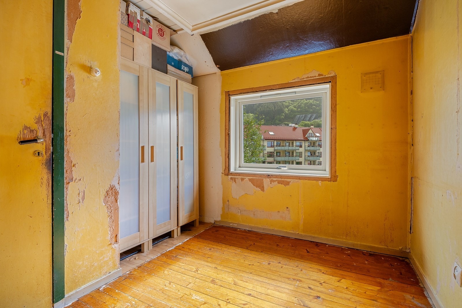 Totalt har boligen 3 soverom hvor alle 3 er av fin størrelse Galleribilde