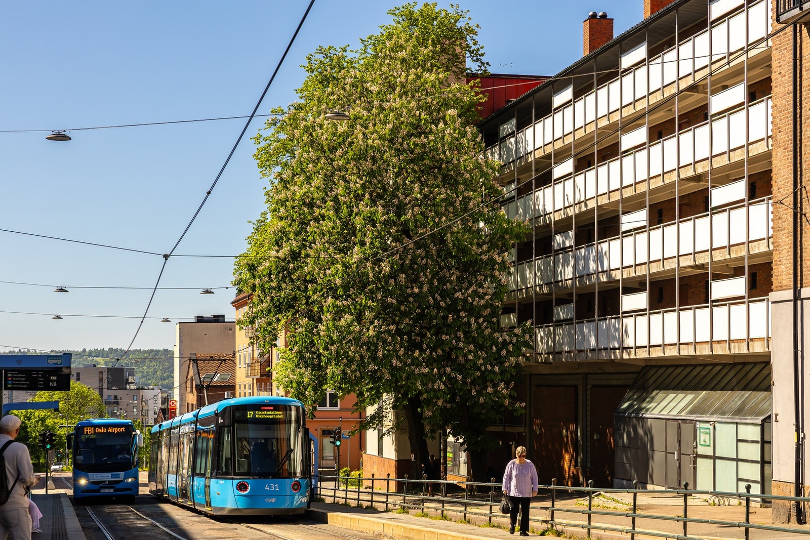 Umiddelbar nærhet til Rosenhoff stasjon. Galleribilde