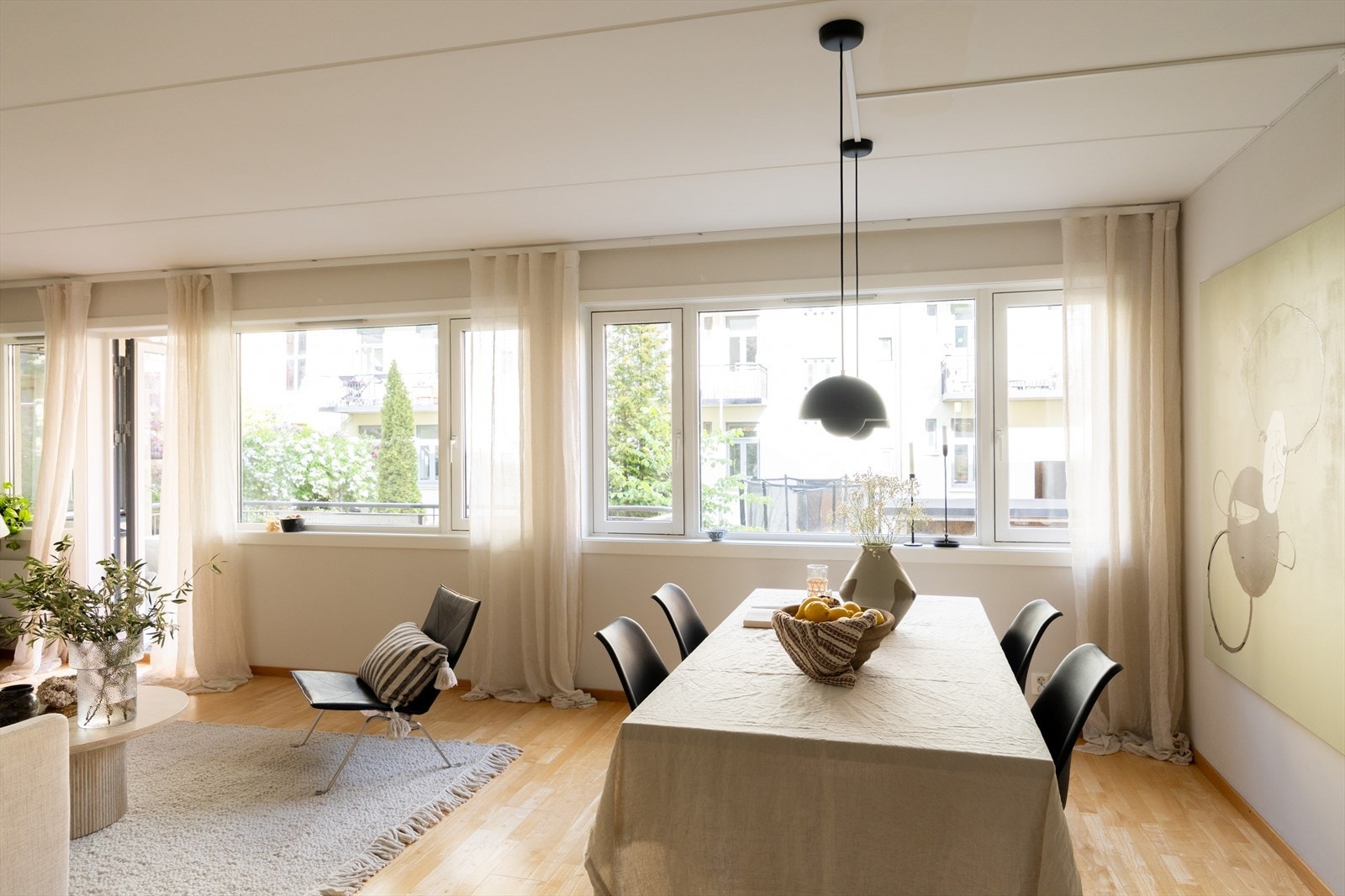 Hele leiligheten vender i sin helhet inn mot bakgården Galleribilde