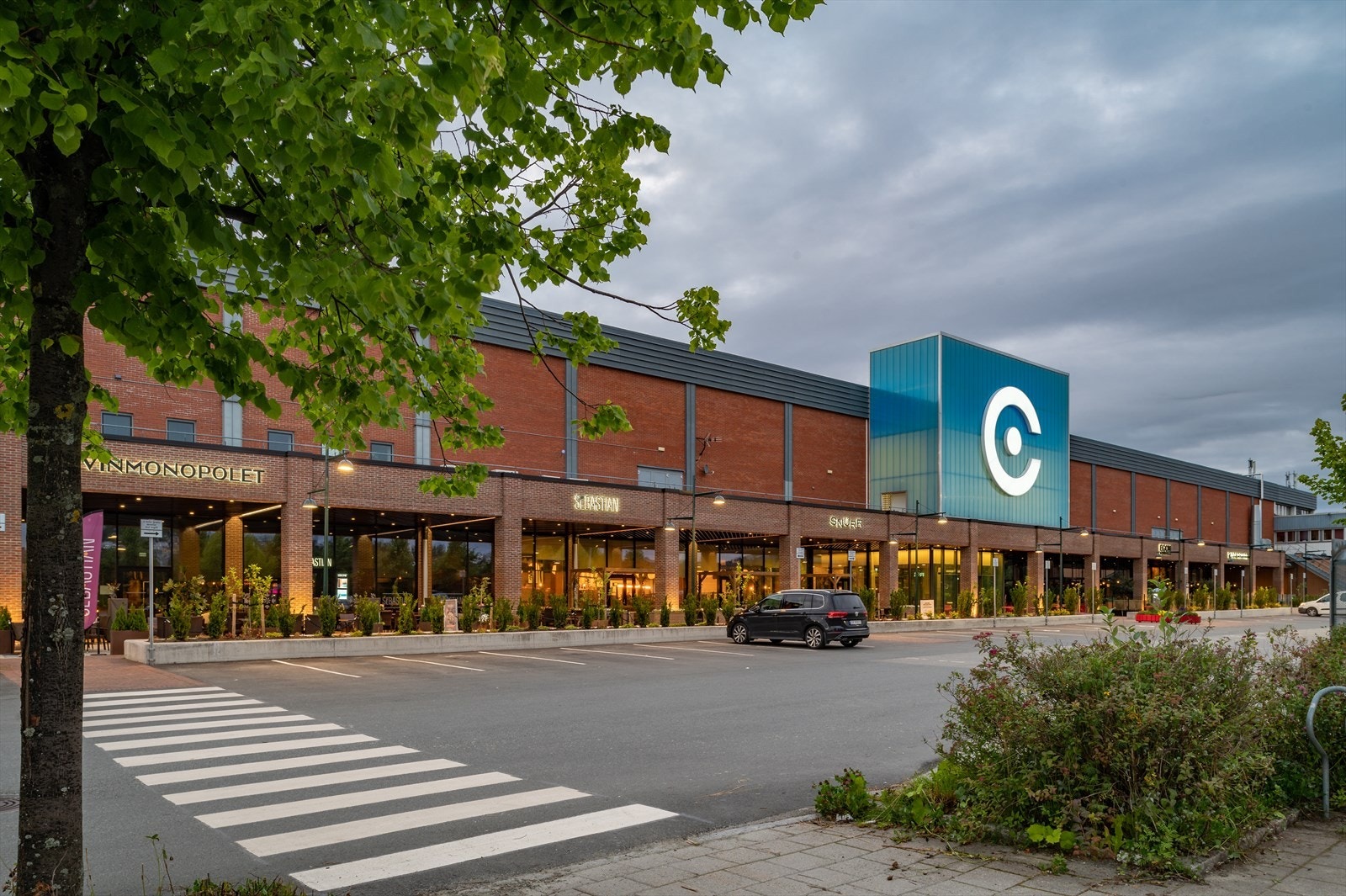 En kort spasertur tar deg til City Lade med et bredt utvalg butikker, apotek og vinmonopol. Galleribilde