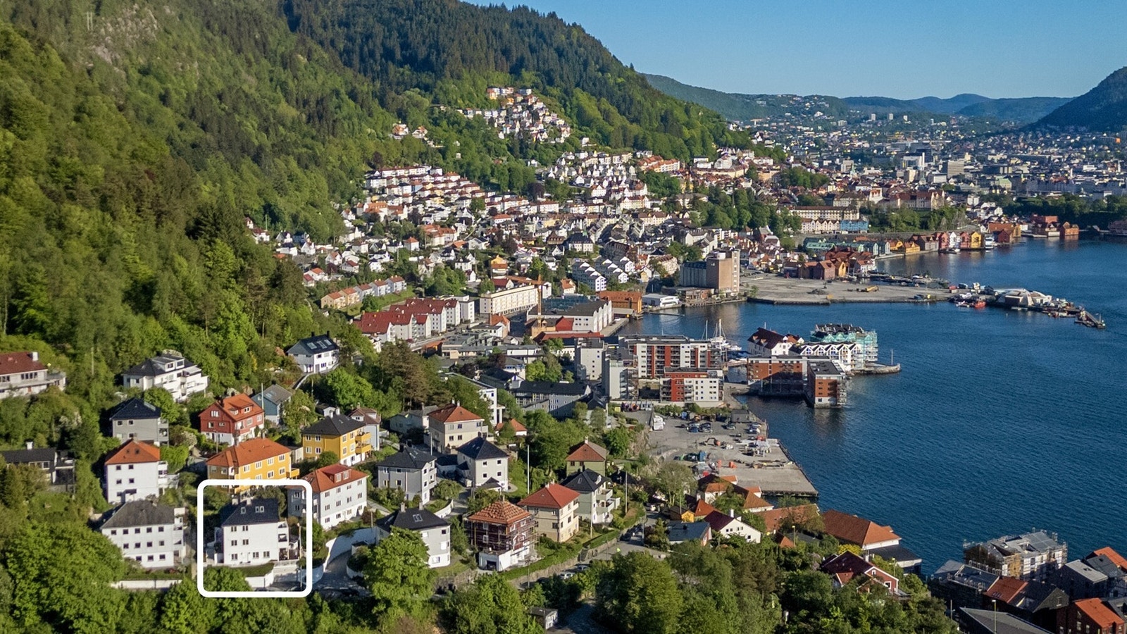 Eiendommen har en svært attraktiv beliggenhet i Fjellsiden i Bergen Galleribilde