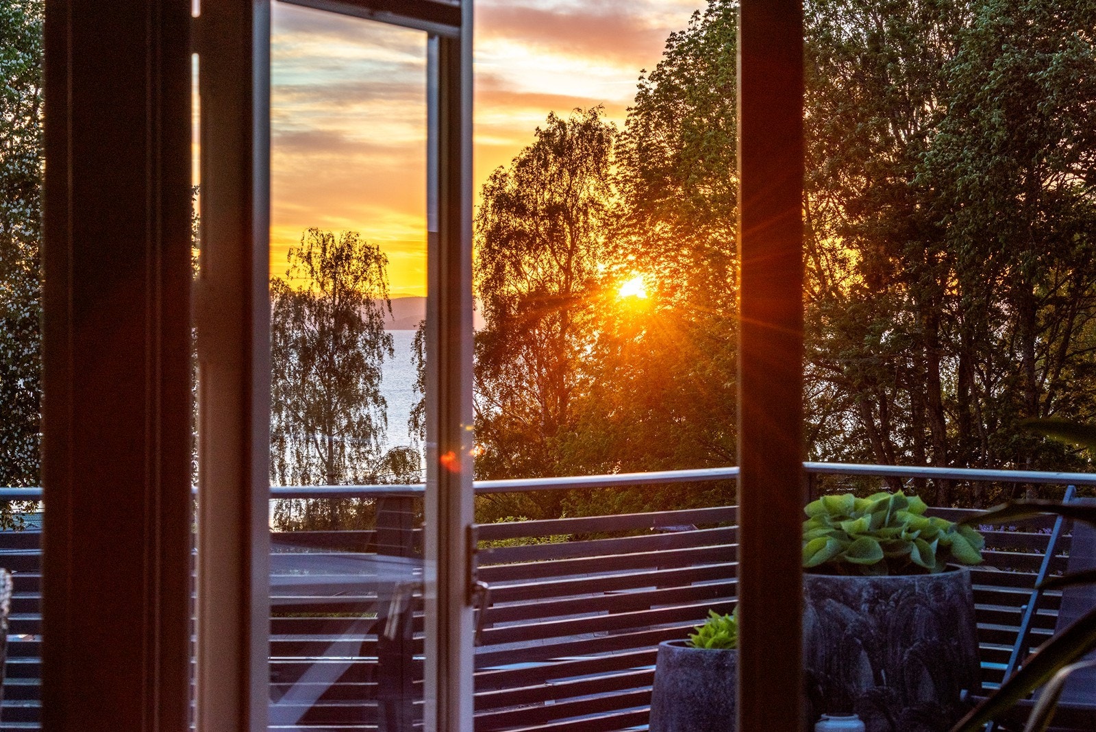 Kveldssolen gir nydelig fargespill hele året. Galleribilde