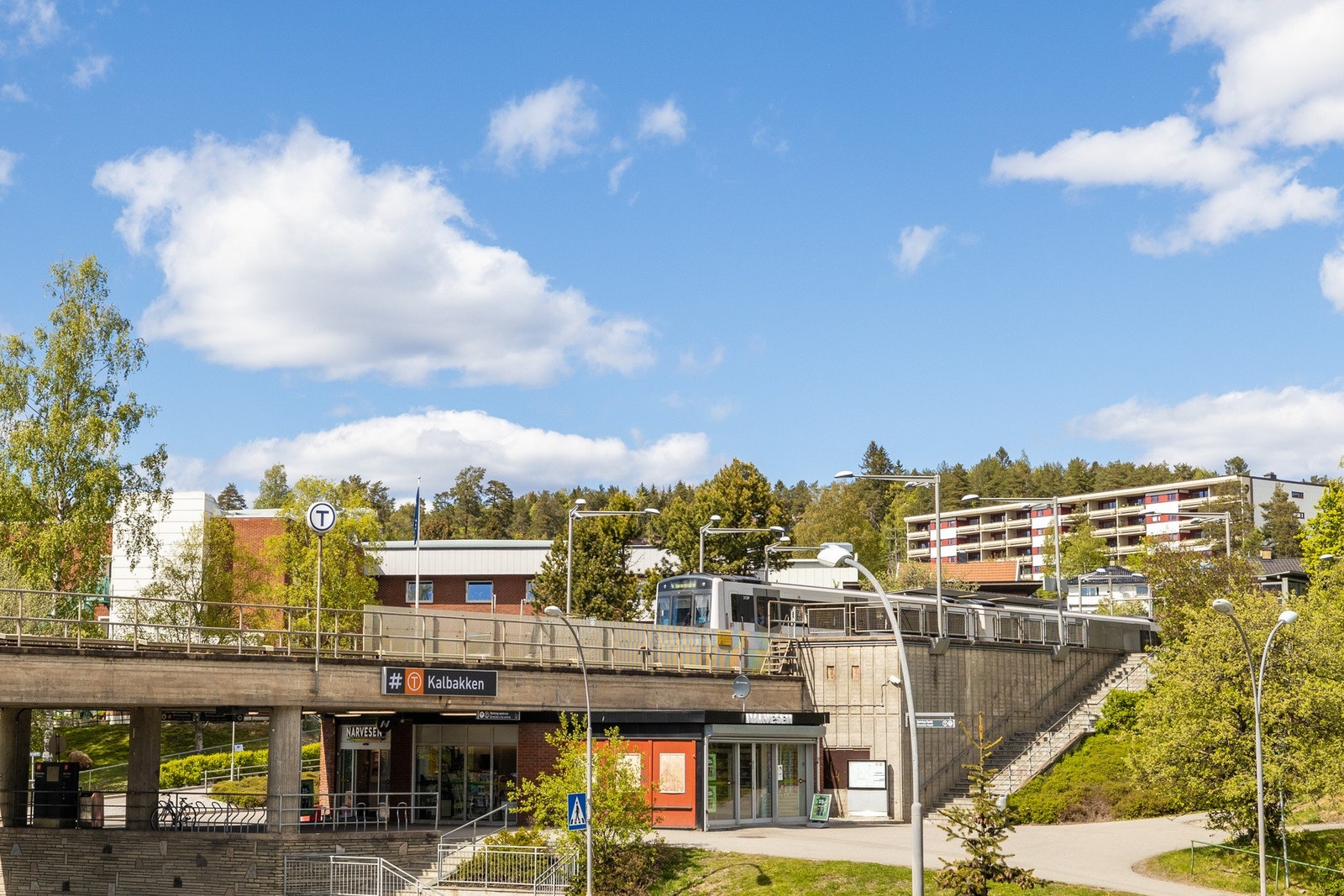 Kort vei til marka, t-bane og buss. Galleribilde