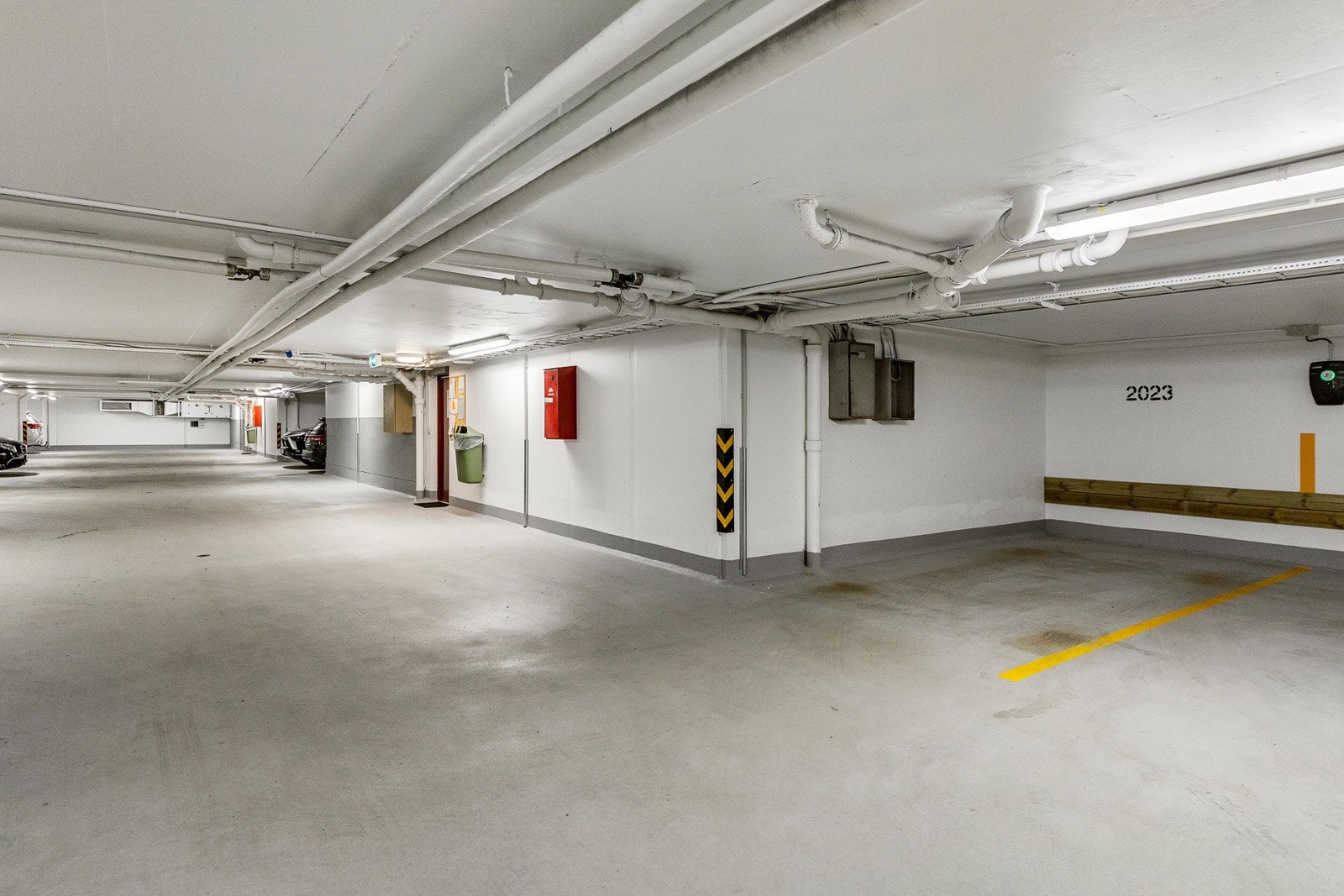 Garasjeplass med mulighet for EL-billader Galleribilde