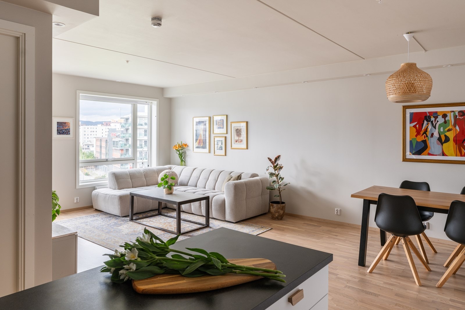Easy living på sitt beste med "alt" inkludert i rimelige felleskostnader - Høytliggende, lys og lekker bolig Galleribilde