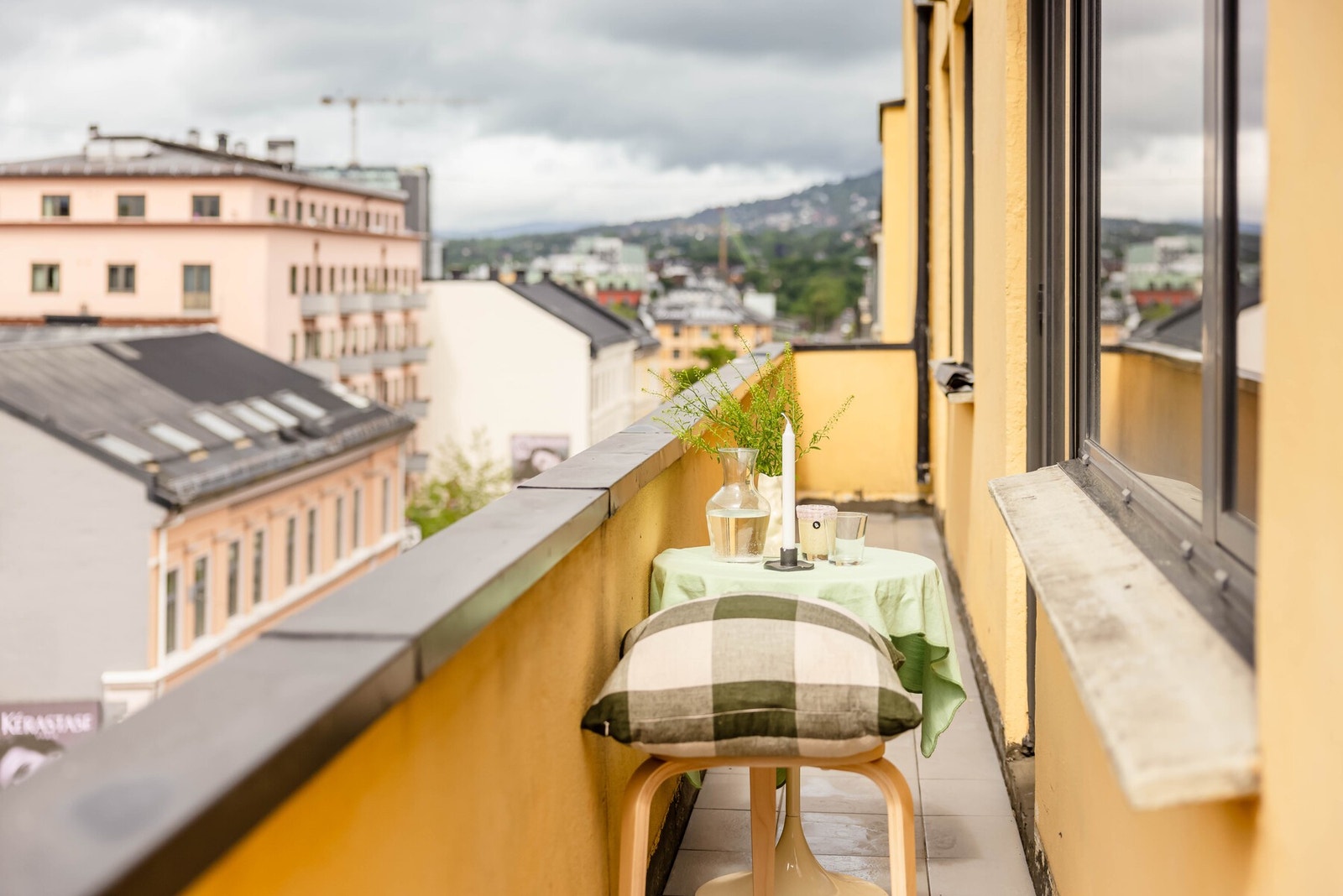Fra 7. etasje og vendt mot sydvest har man solen her store deler av dagen. Galleribilde