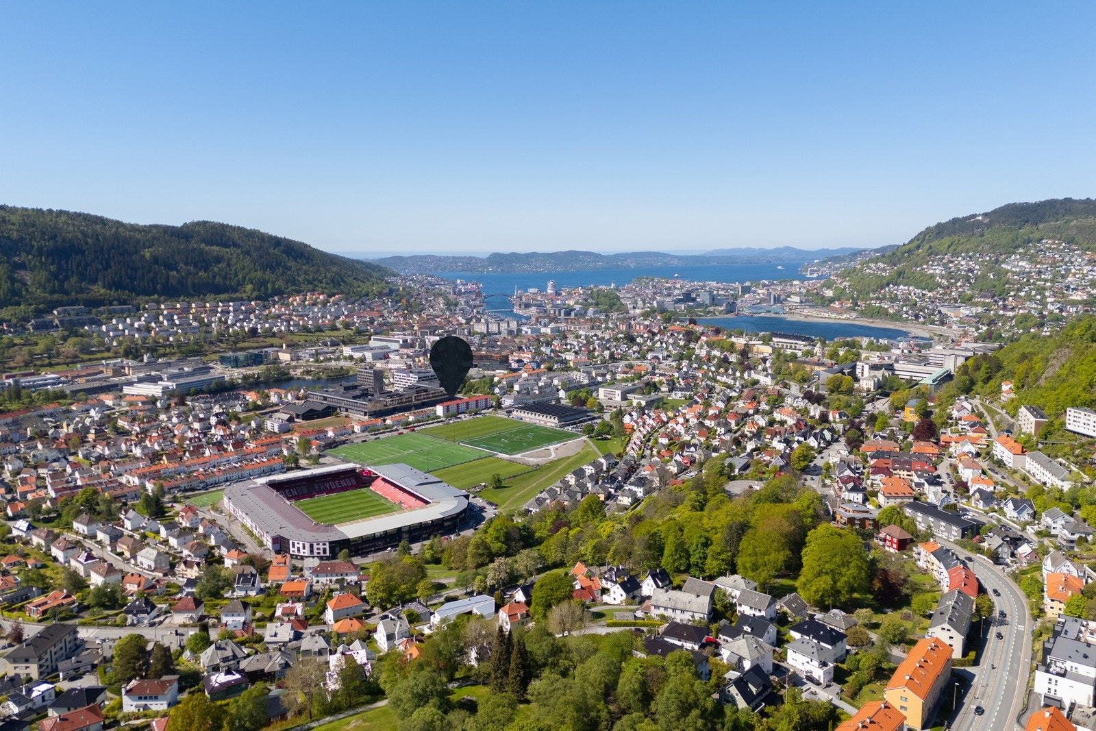 Her bor du svært sentralt på Kronstad med nærhet og tilgang på alt du trenger! Galleribilde