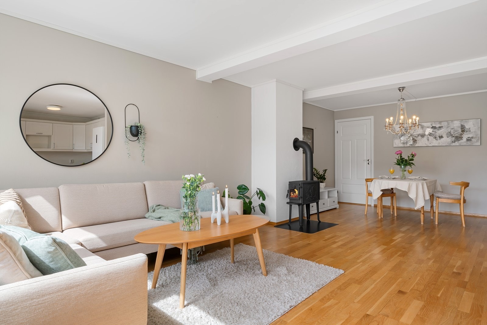 - Leiligheten har et BRA-i på 75m² og inneholder gang, stue/kjøkken, 2 soverom, bad og bod - Galleribilde
